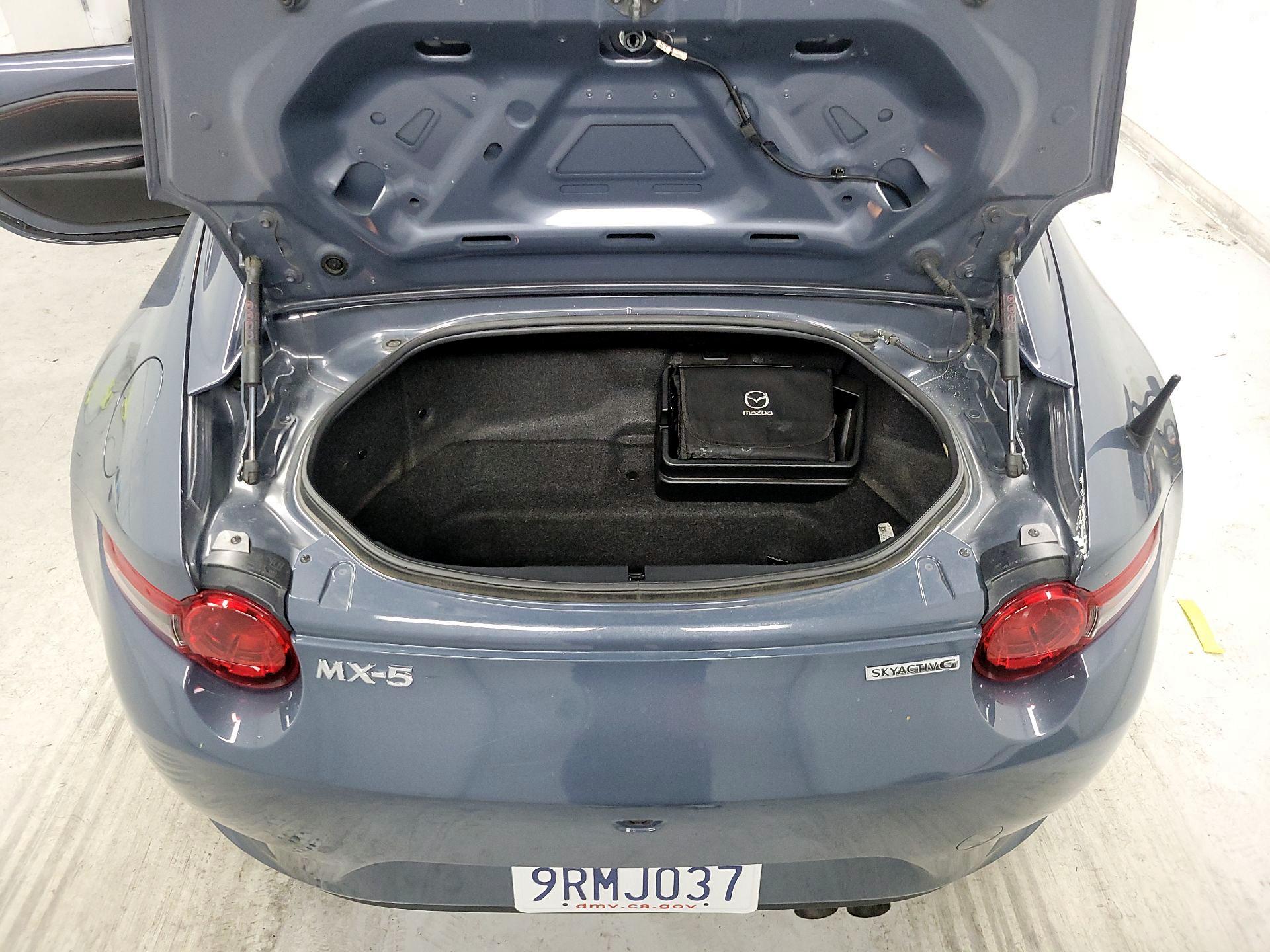 Thumbnail: 2022 Mazda MX-5 Miata - 17