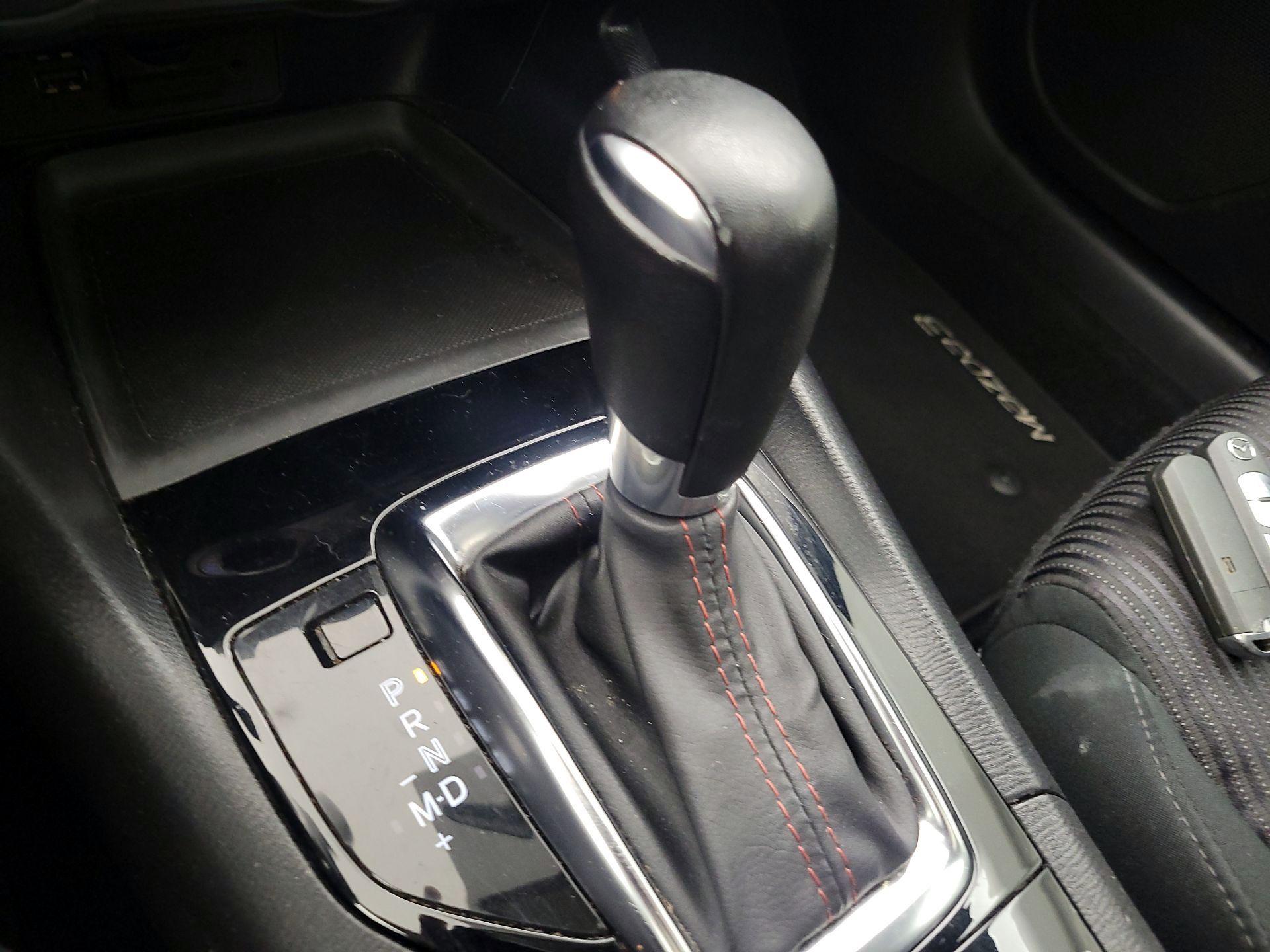 Thumbnail: 2016 Mazda Mazda3 - 17
