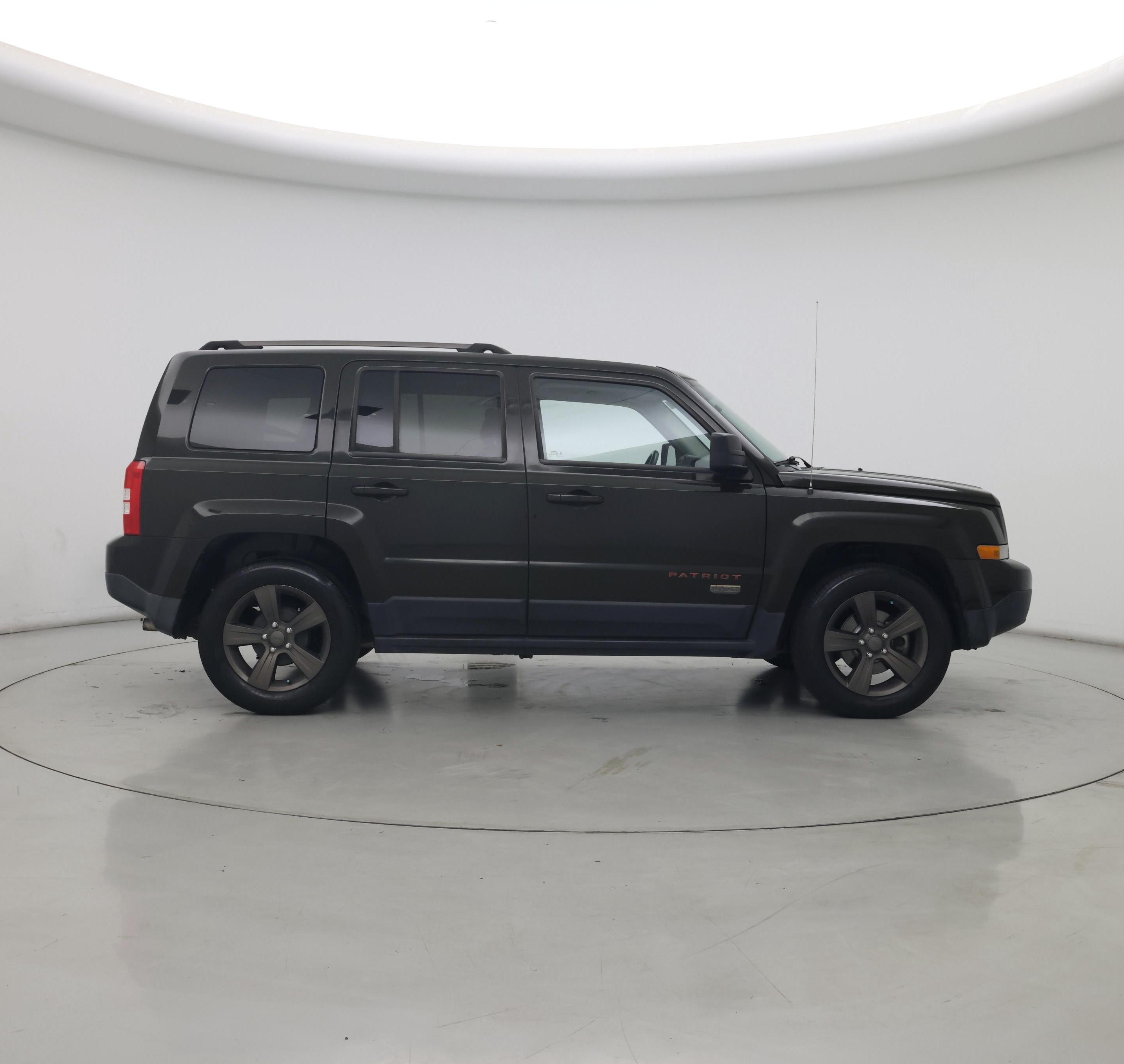 Thumbnail: 2016 Jeep Patriot - 7