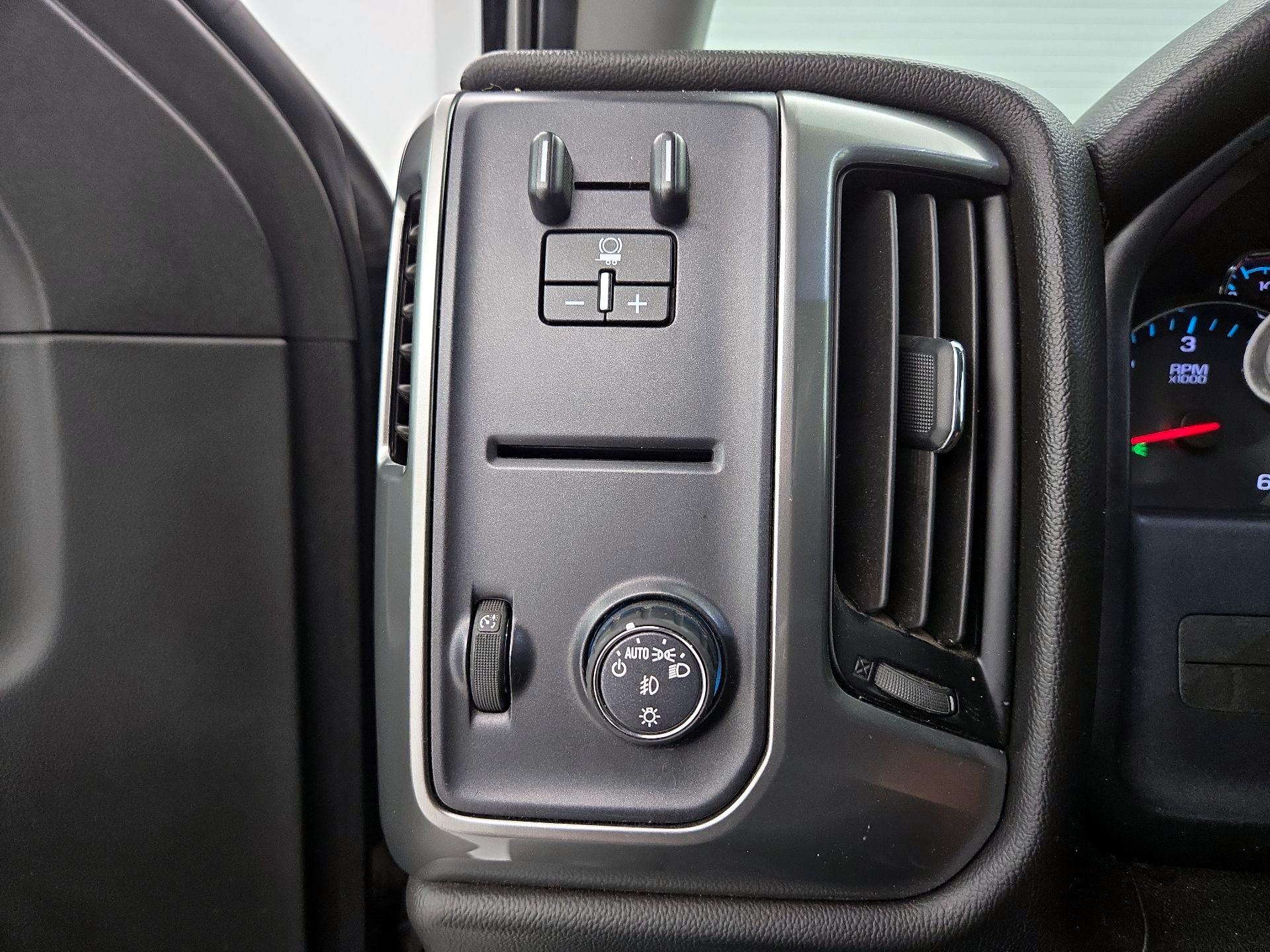 Thumbnail: 2019 Chevrolet Silverado 1500 - 13
