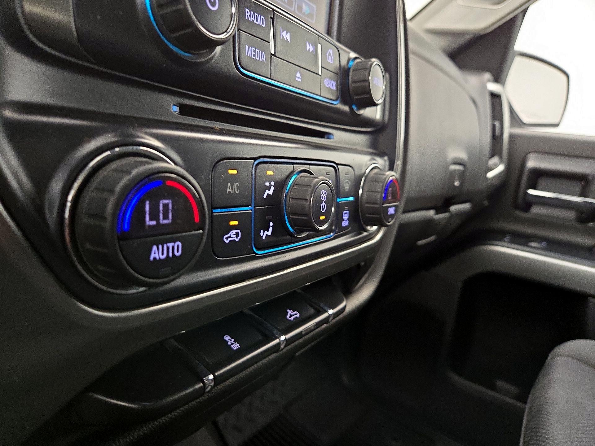 Thumbnail: 2019 Chevrolet Silverado 1500 - 16