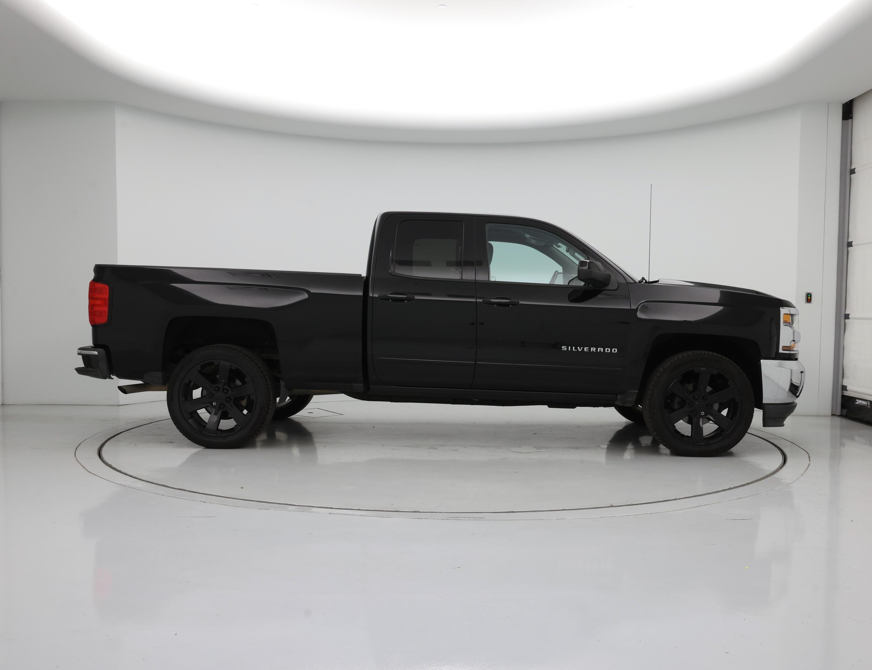 Thumbnail: 2019 Chevrolet Silverado 1500 - 7
