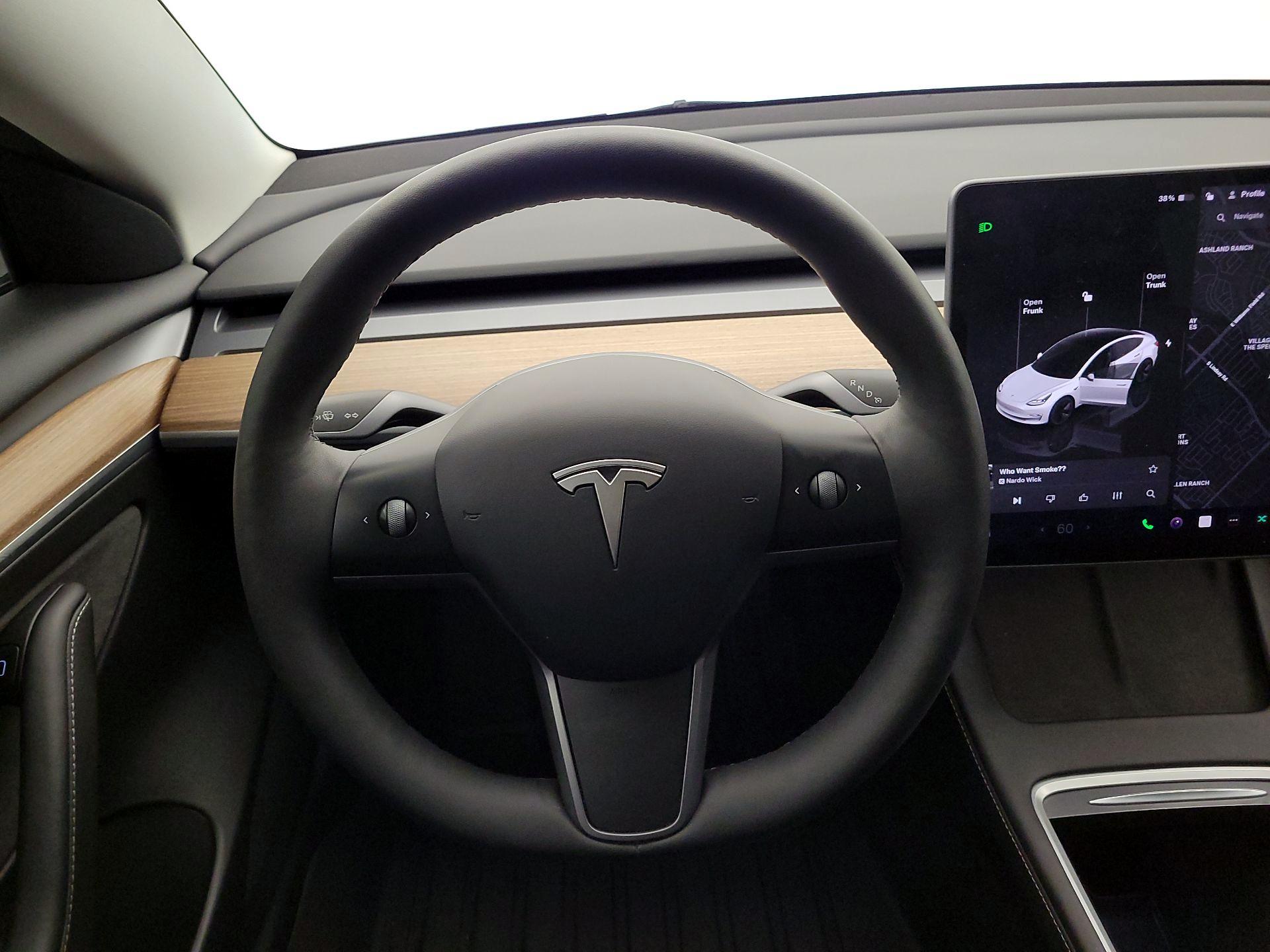 Thumbnail: 2023 Tesla Model 3 - 10