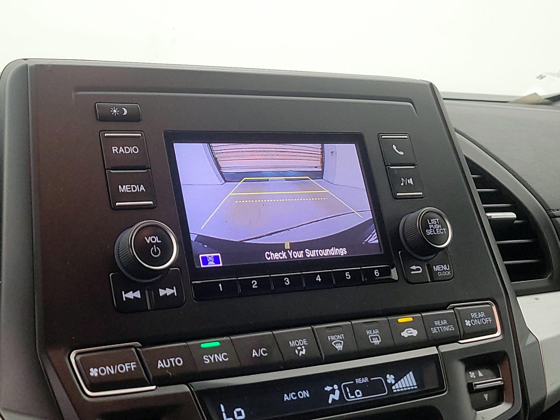 Thumbnail: 2020 Honda Odyssey - 14