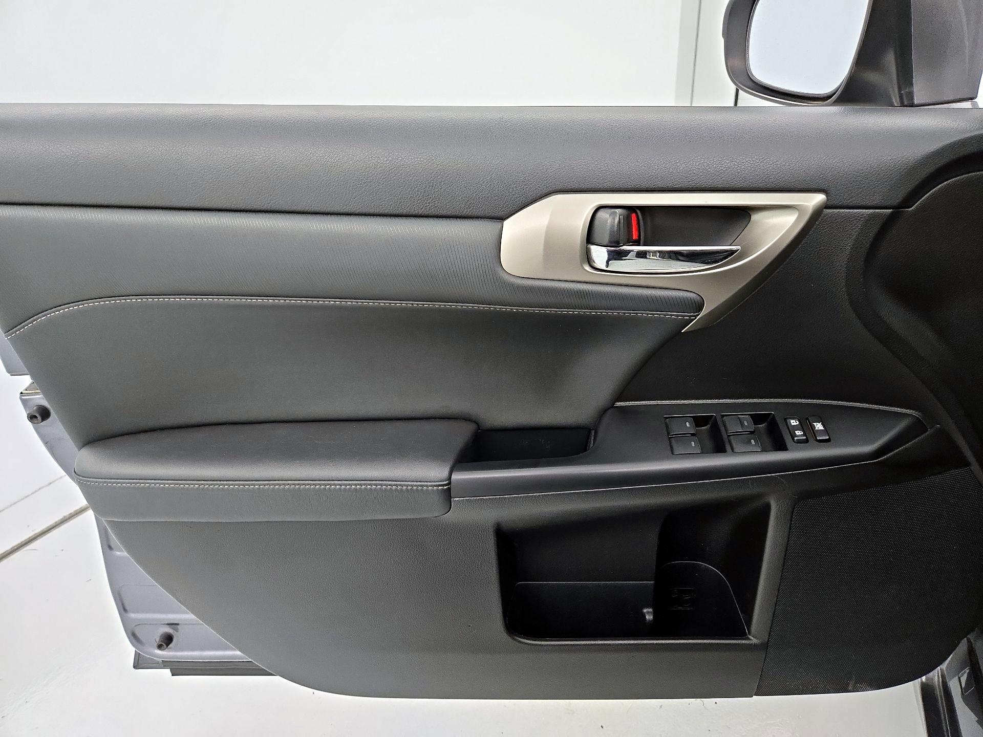 Thumbnail: 2014 Lexus CT - 12
