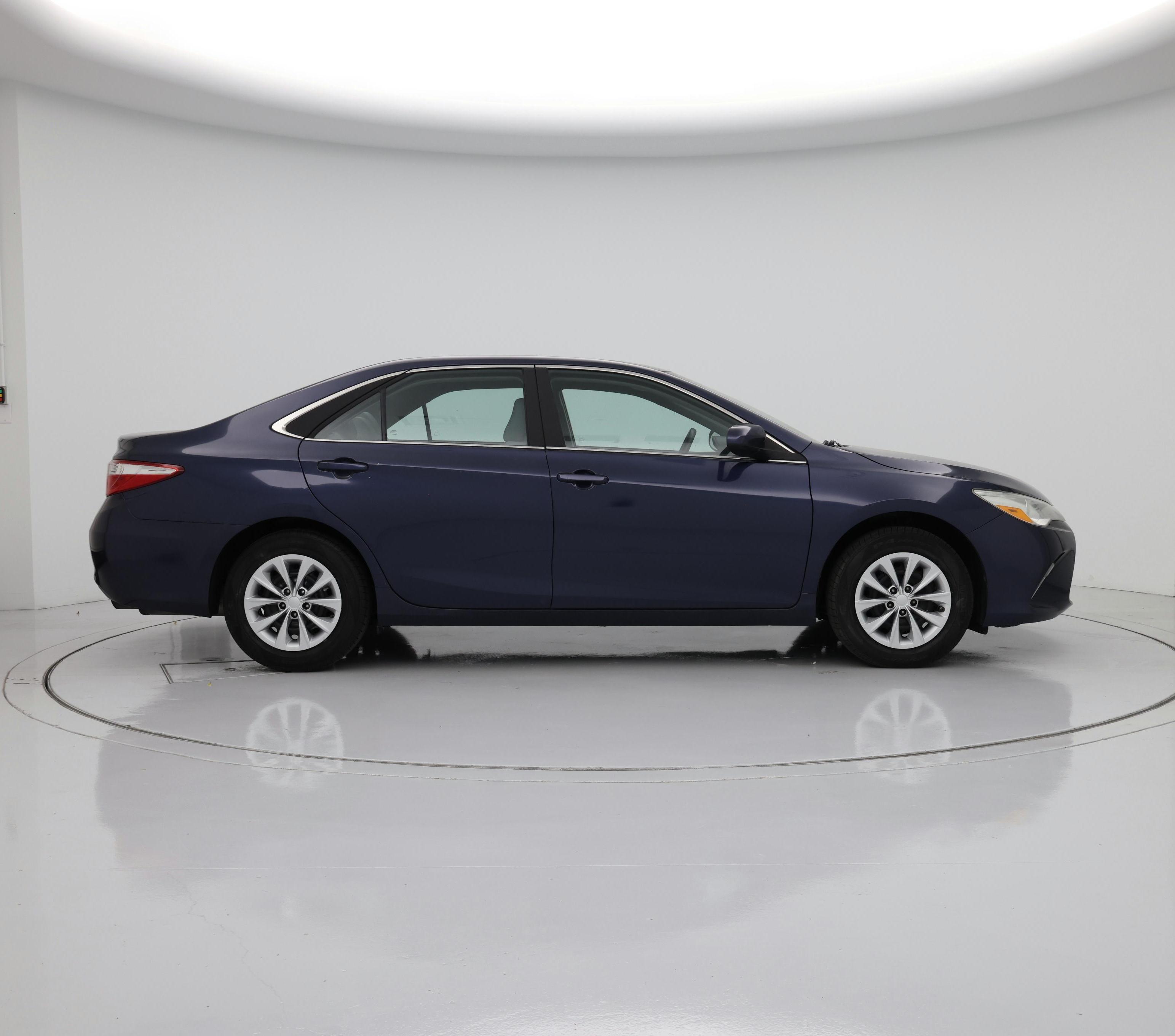 Thumbnail: 2017 Toyota Camry - 7
