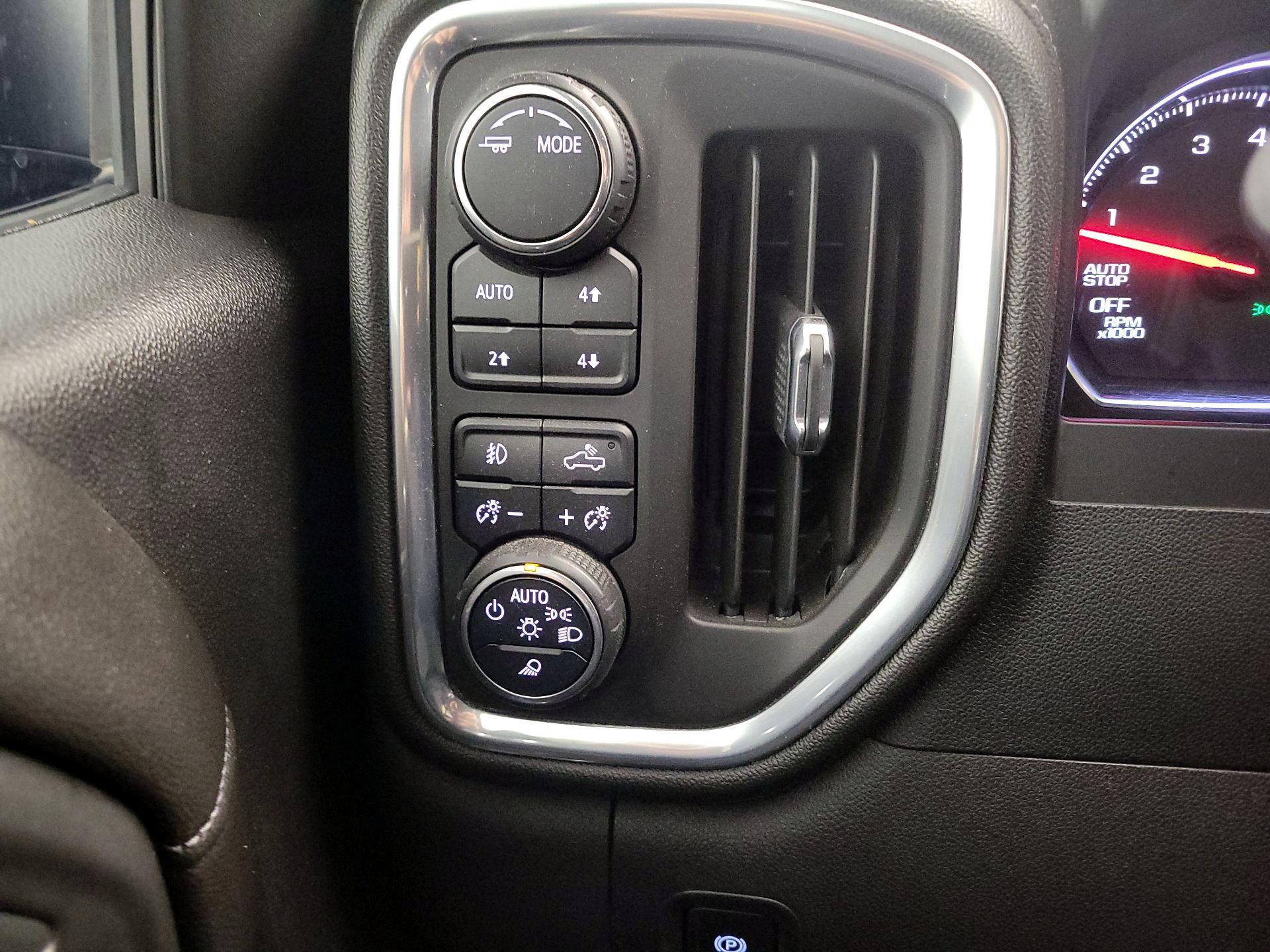 Thumbnail: 2020 Chevrolet Silverado 1500 - 13