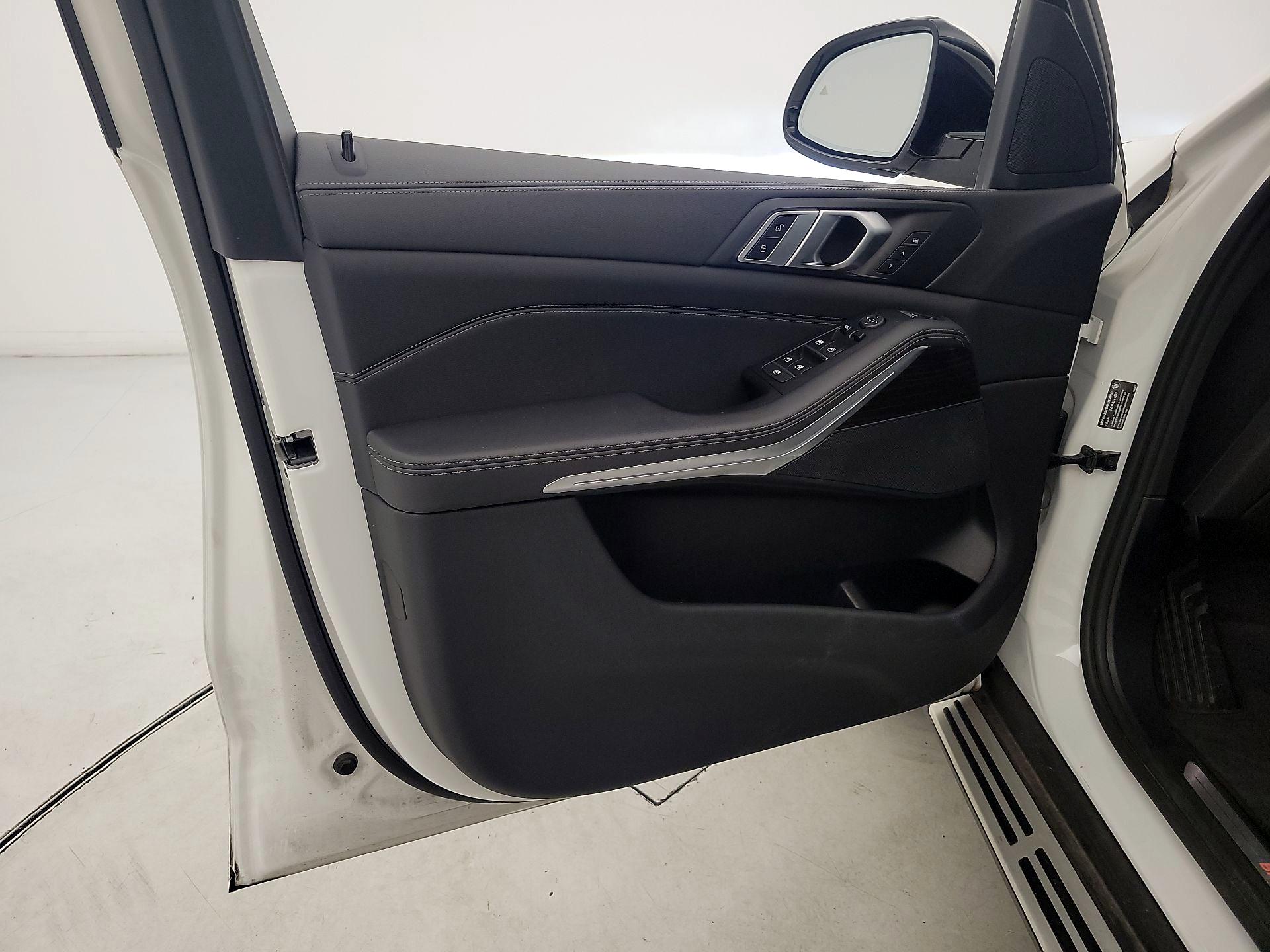 Thumbnail: 2020 BMW X5 - 12