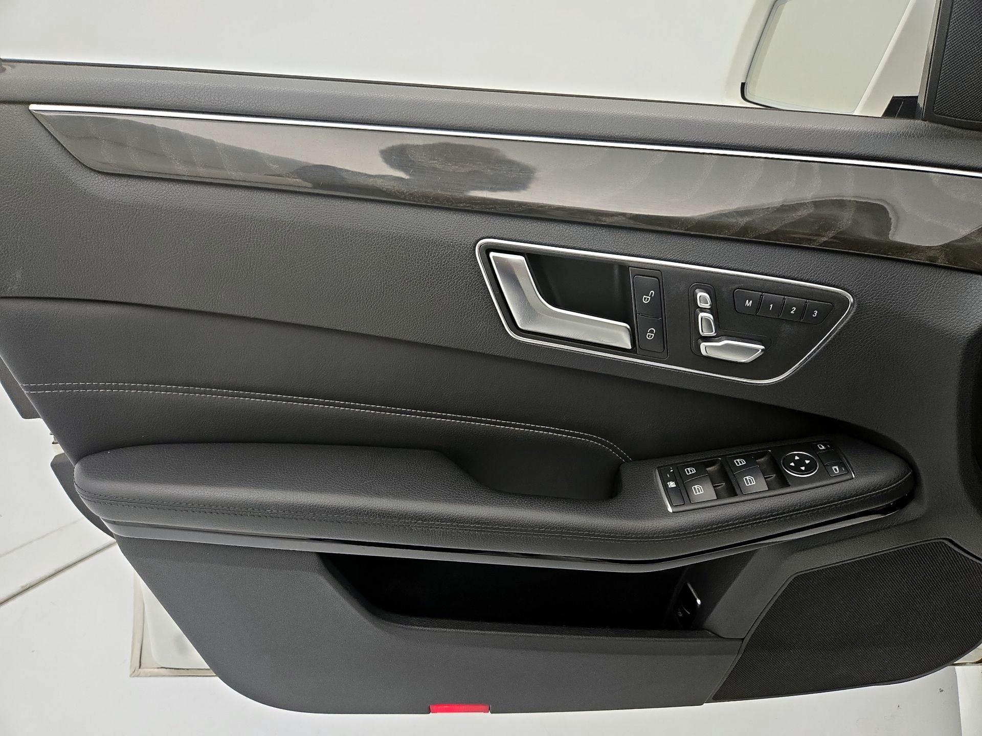 Thumbnail: 2014 Mercedes-Benz E-Class - 12