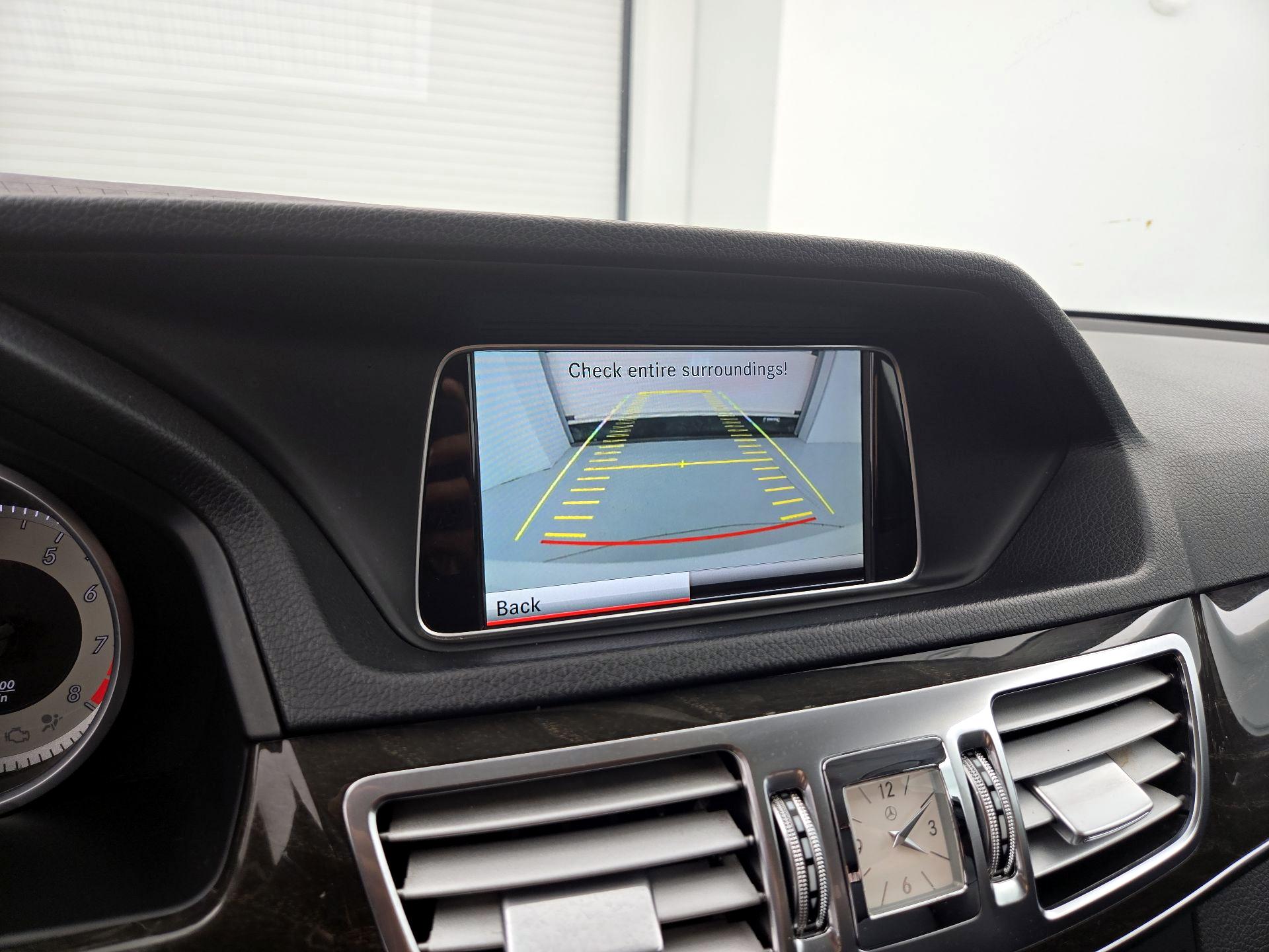 Thumbnail: 2014 Mercedes-Benz E-Class - 14