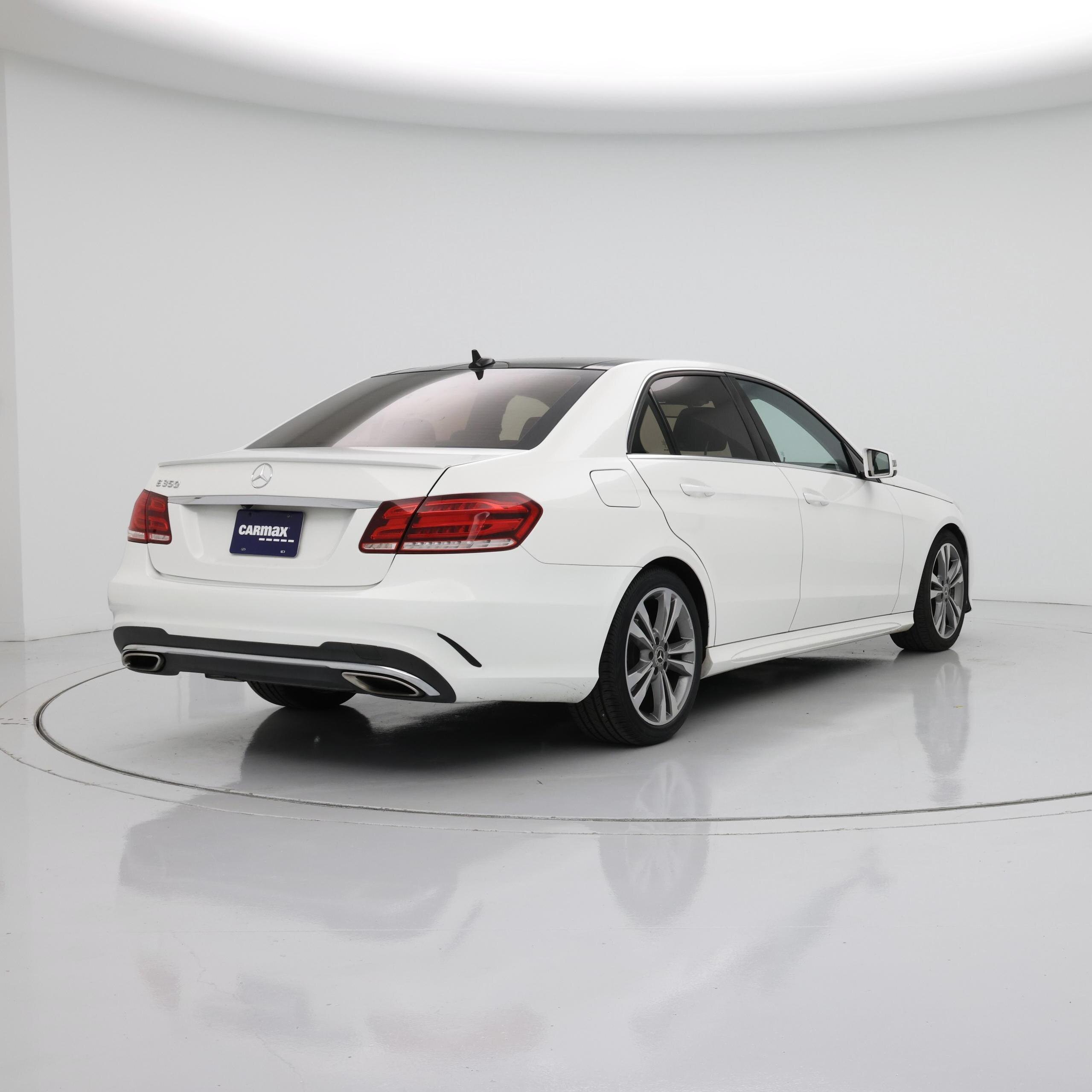 Thumbnail: 2014 Mercedes-Benz E-Class - 8