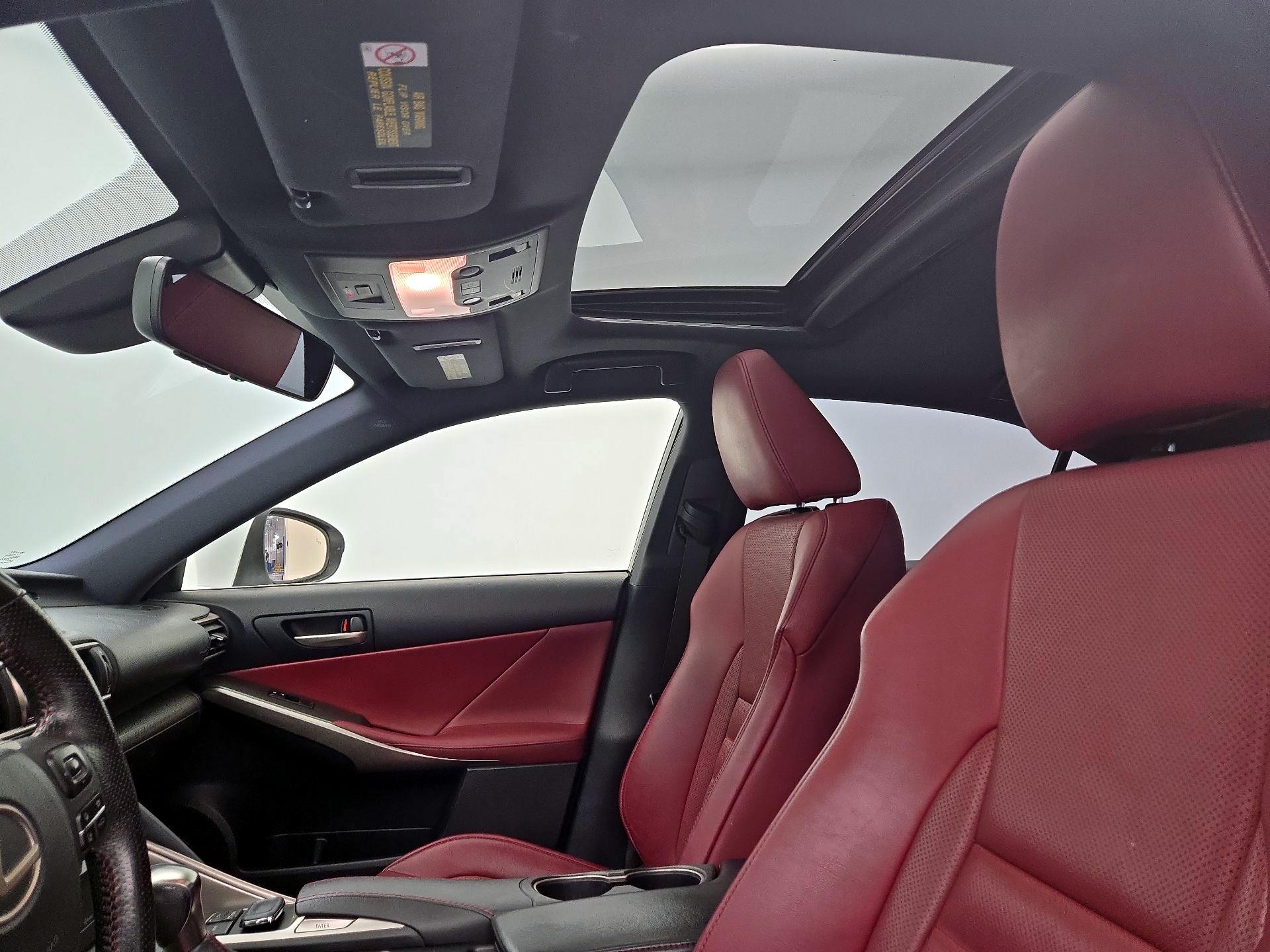 Thumbnail: 2018 Lexus IS - 20