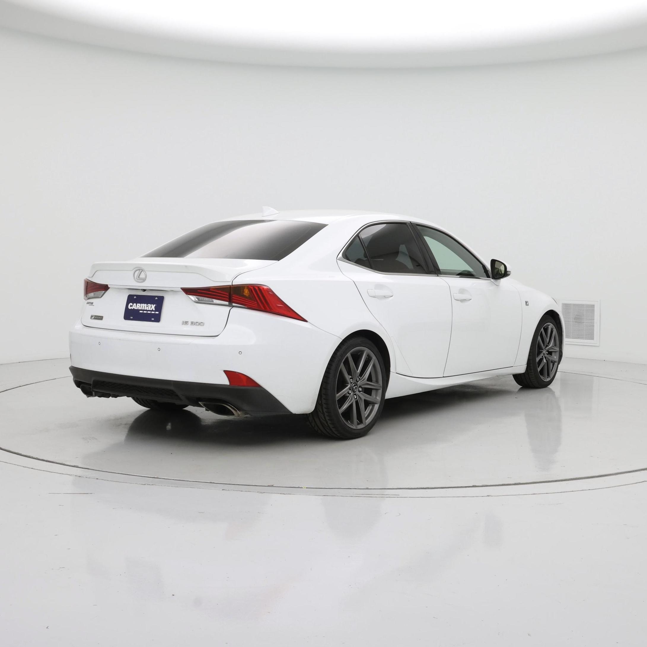 Thumbnail: 2018 Lexus IS - 8