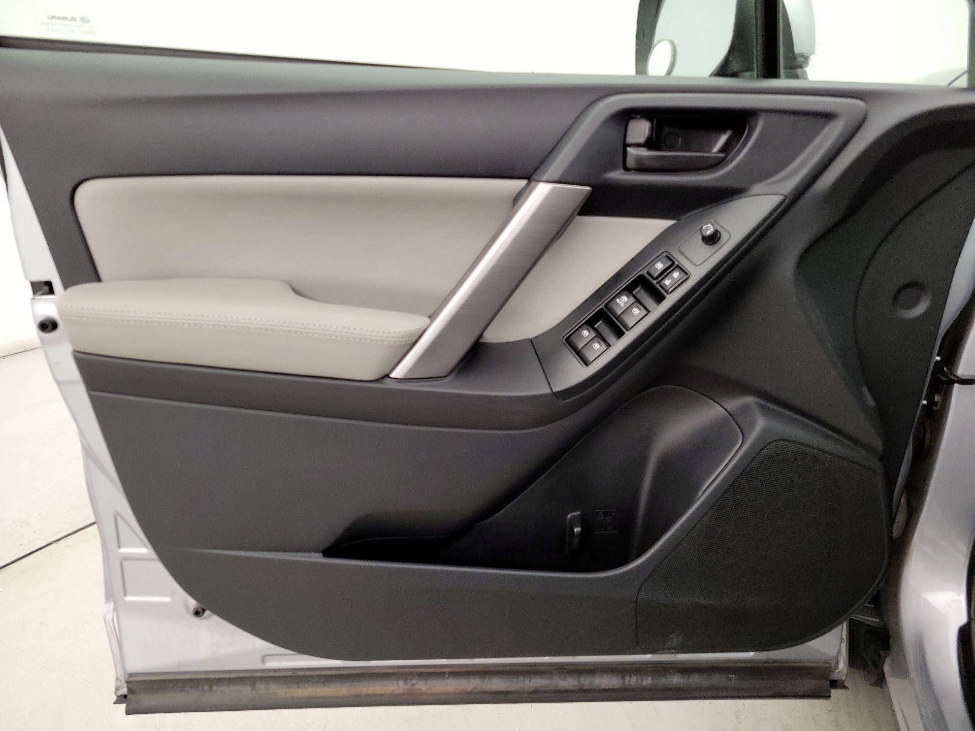 Thumbnail: 2016 Subaru Forester - 12
