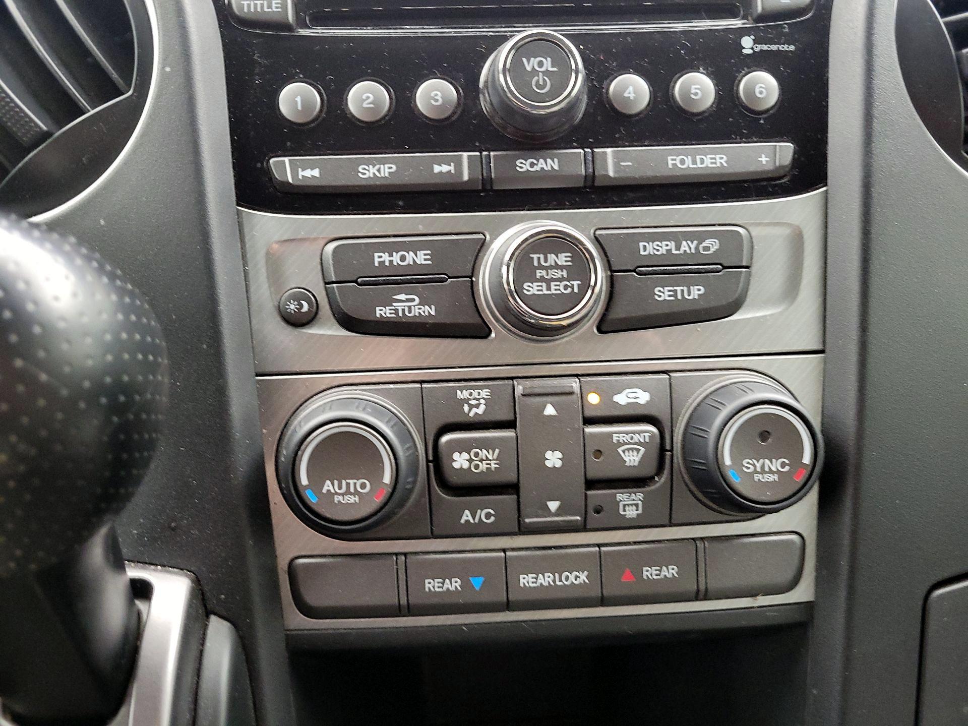 Thumbnail: 2014 Honda Pilot - 16
