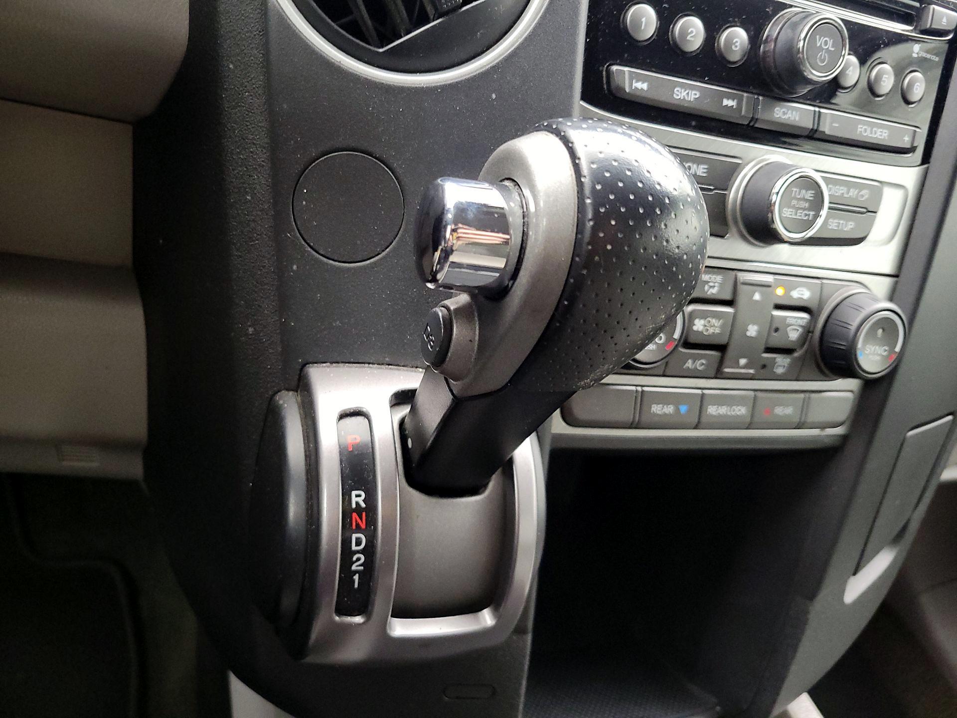 Thumbnail: 2014 Honda Pilot - 17
