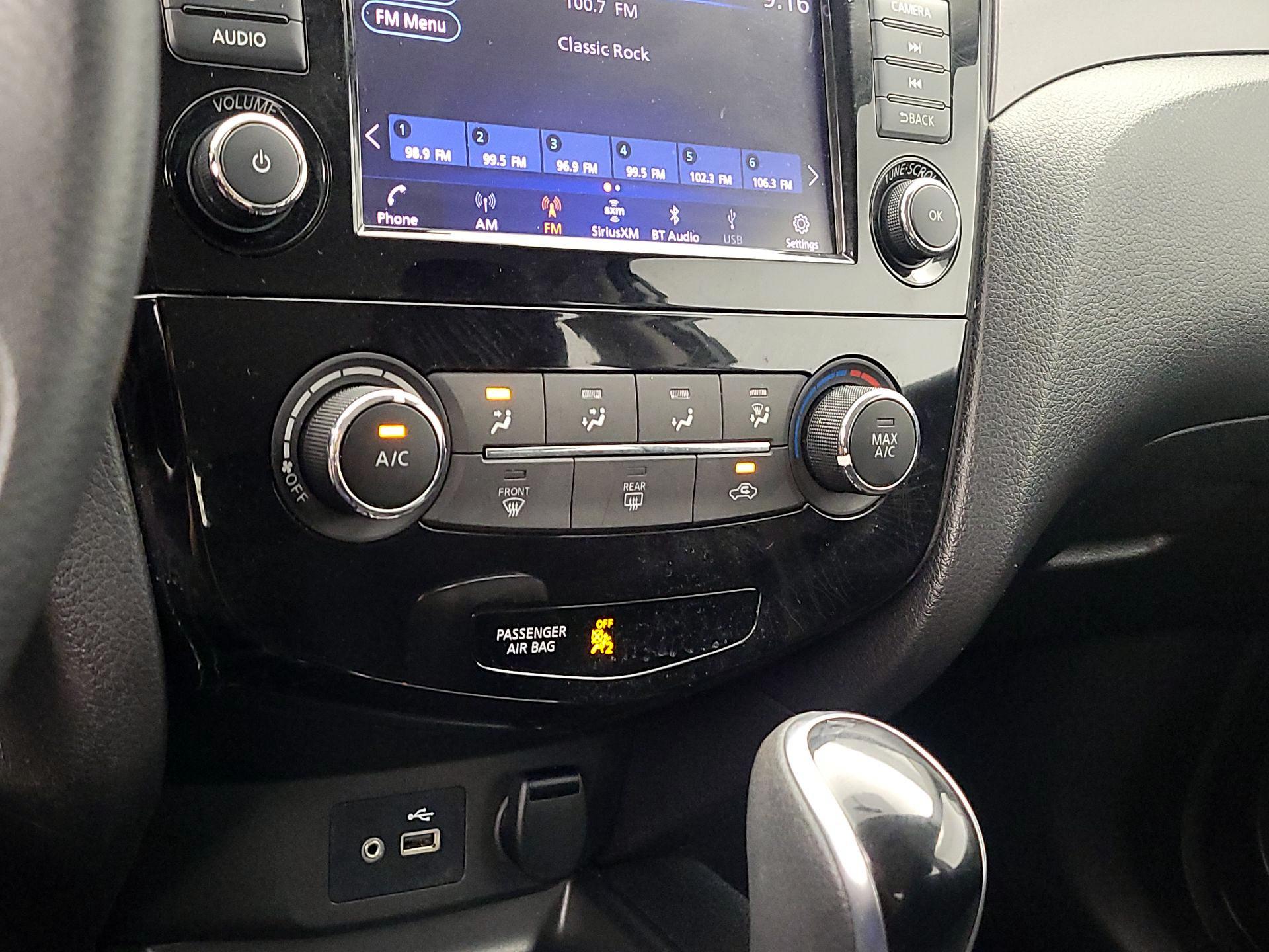 Thumbnail: 2019 Nissan Rogue Sport - 16