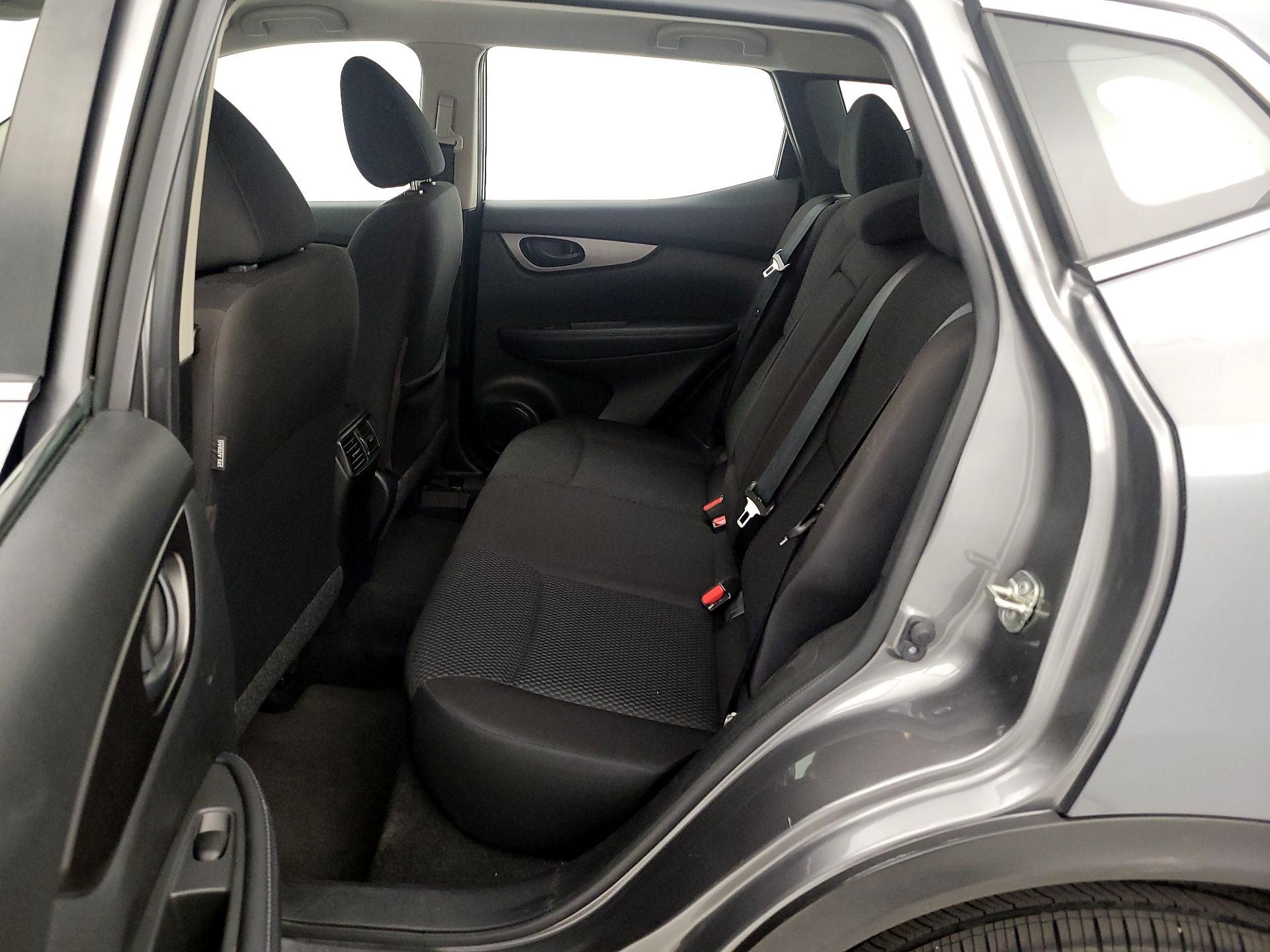 Thumbnail: 2019 Nissan Rogue Sport - 19