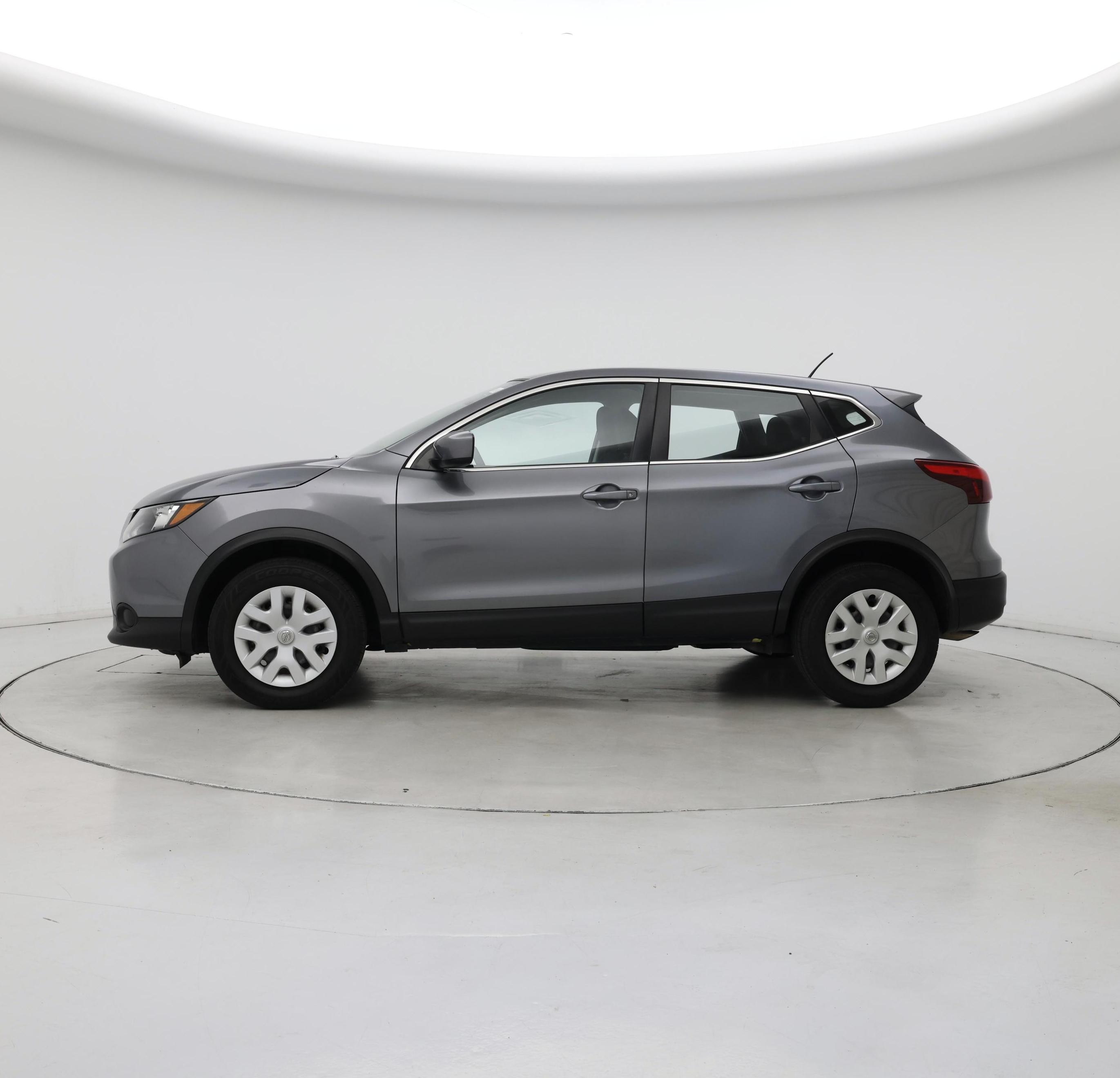 Thumbnail: 2019 Nissan Rogue Sport - 3