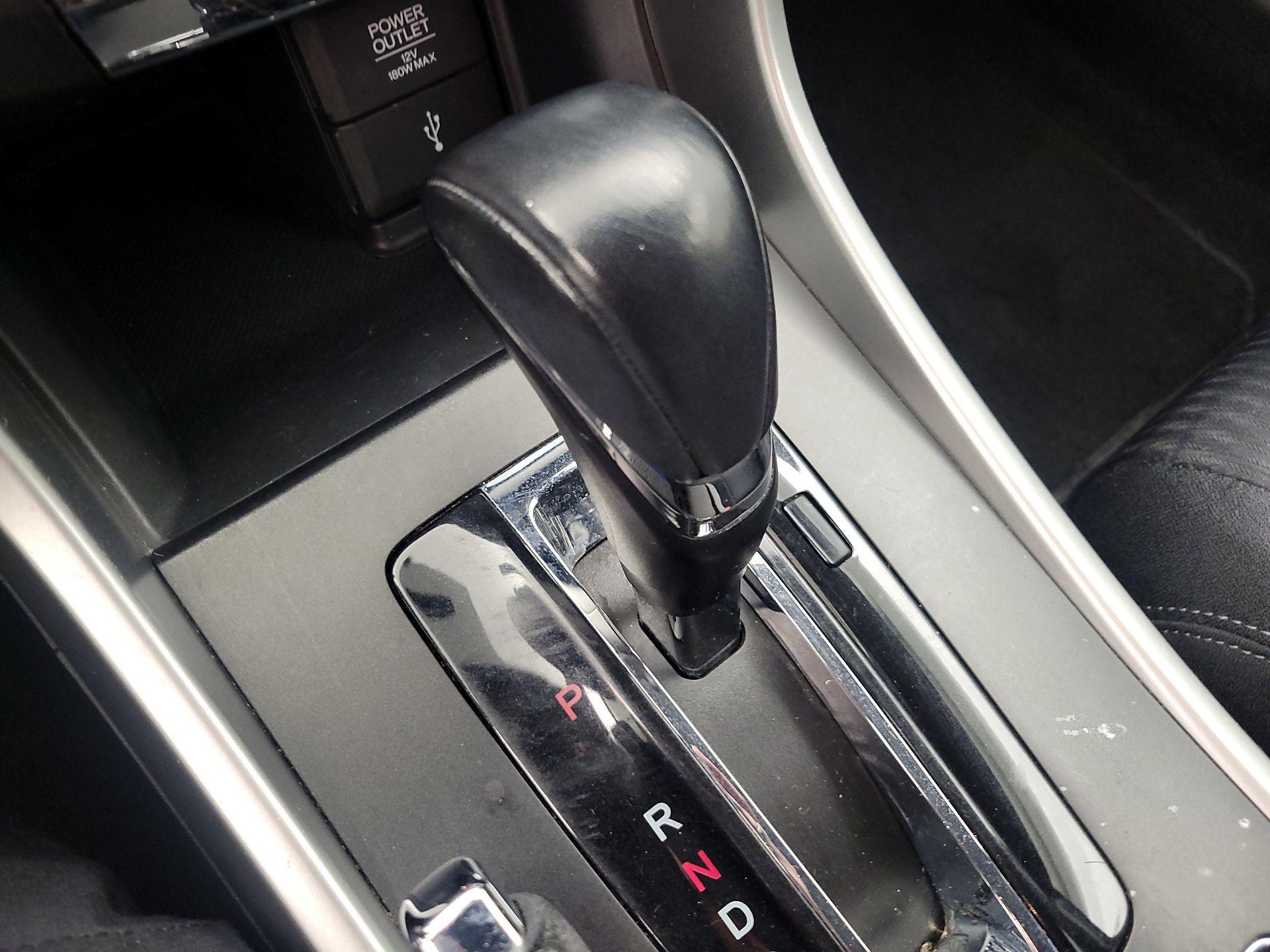 Thumbnail: 2013 Honda Accord - 17