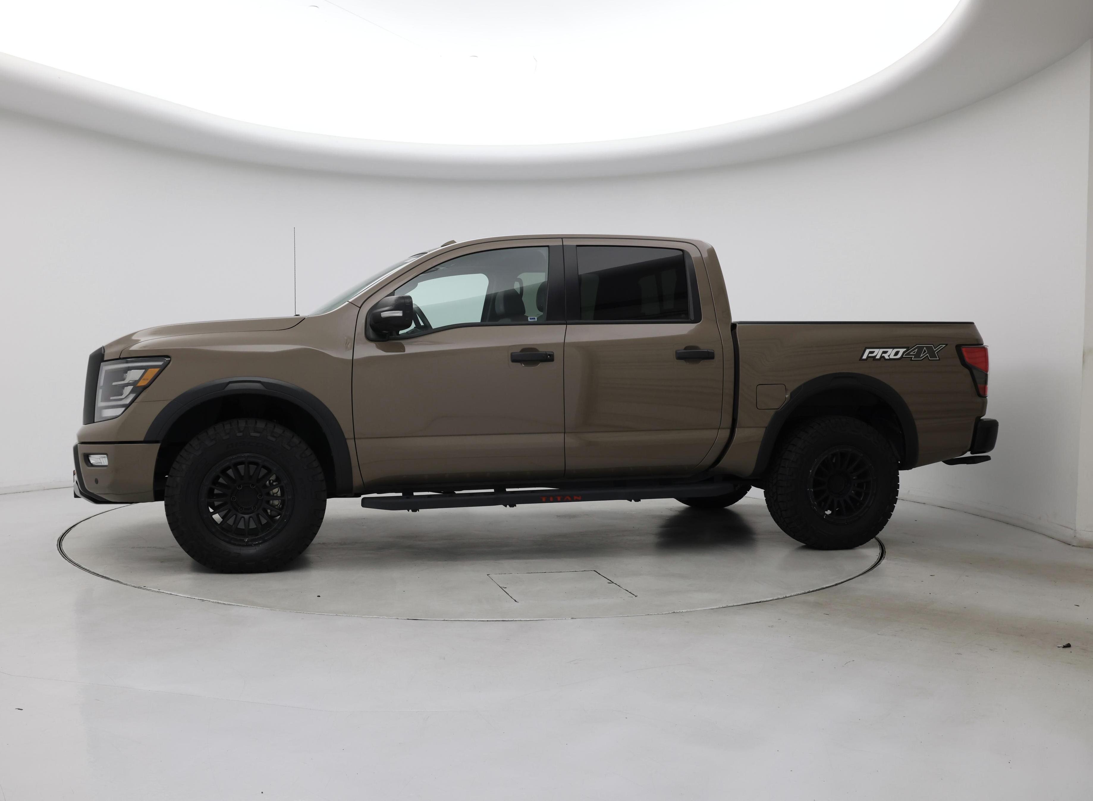 Thumbnail: 2021 Nissan Titan - 3