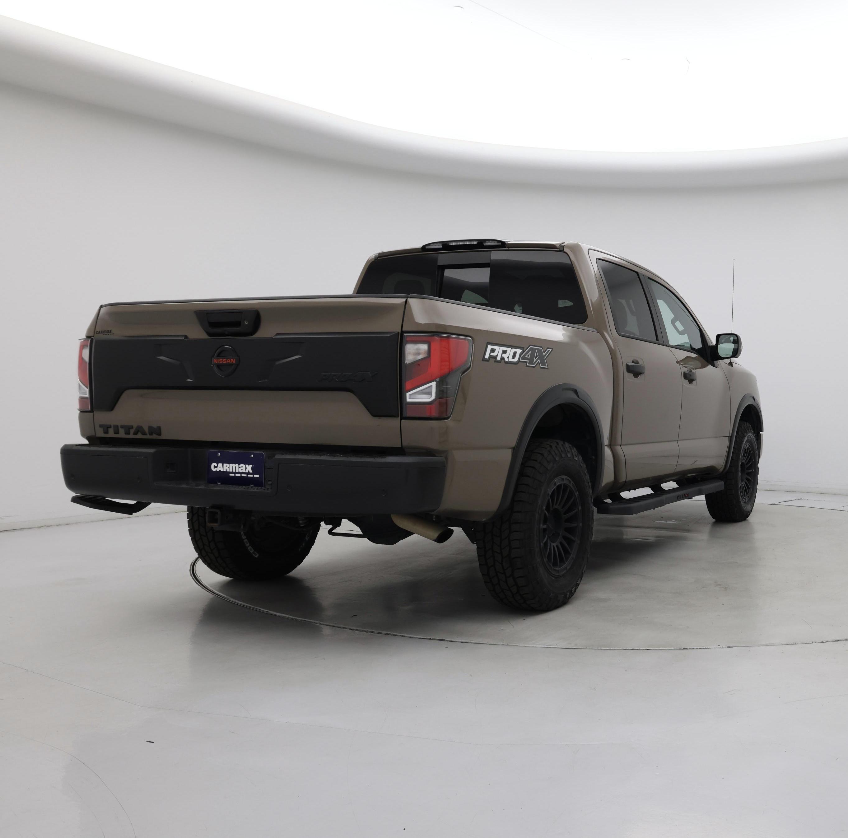 Thumbnail: 2021 Nissan Titan - 8