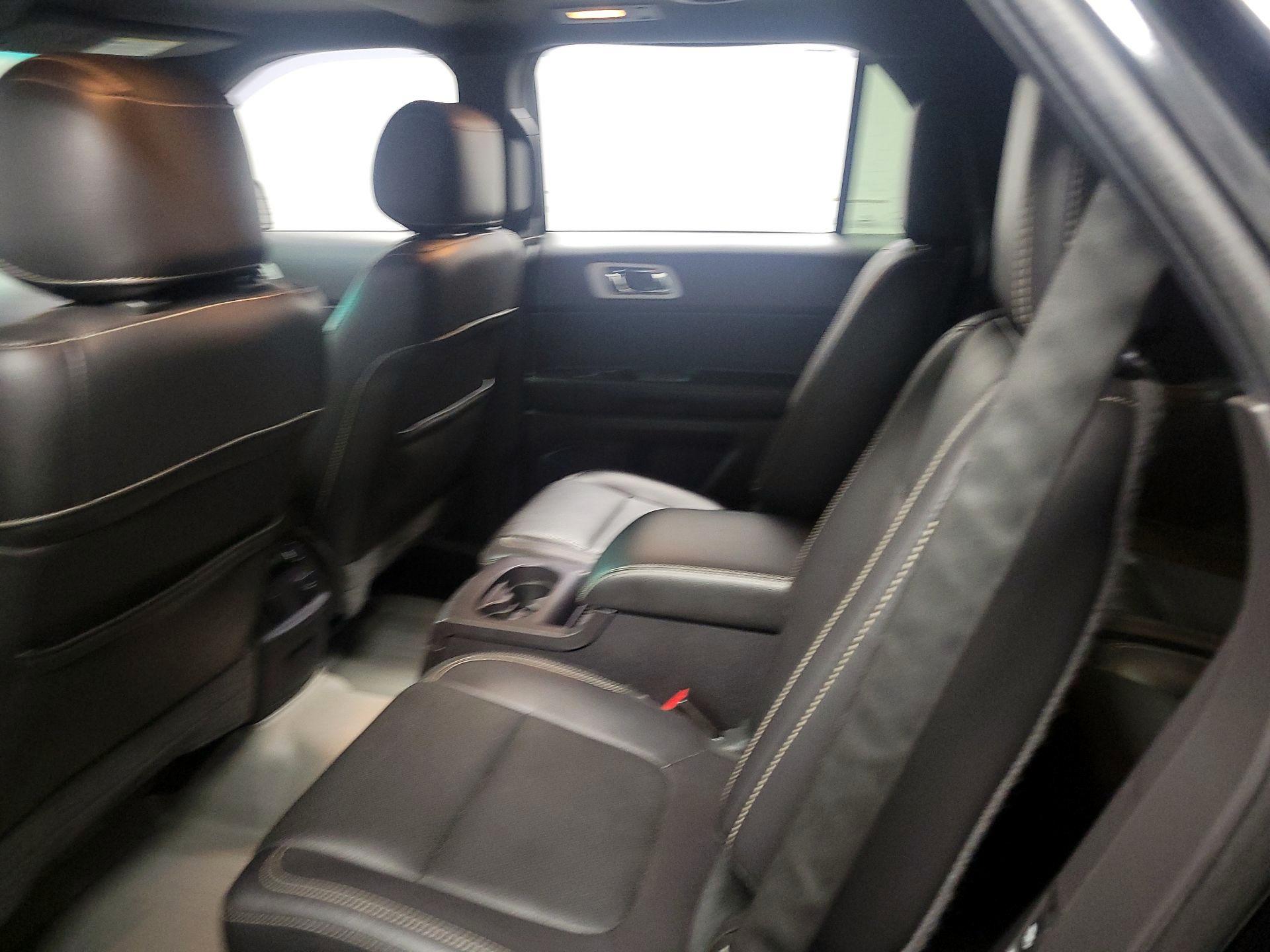 Thumbnail: 2015 Ford Explorer - 17