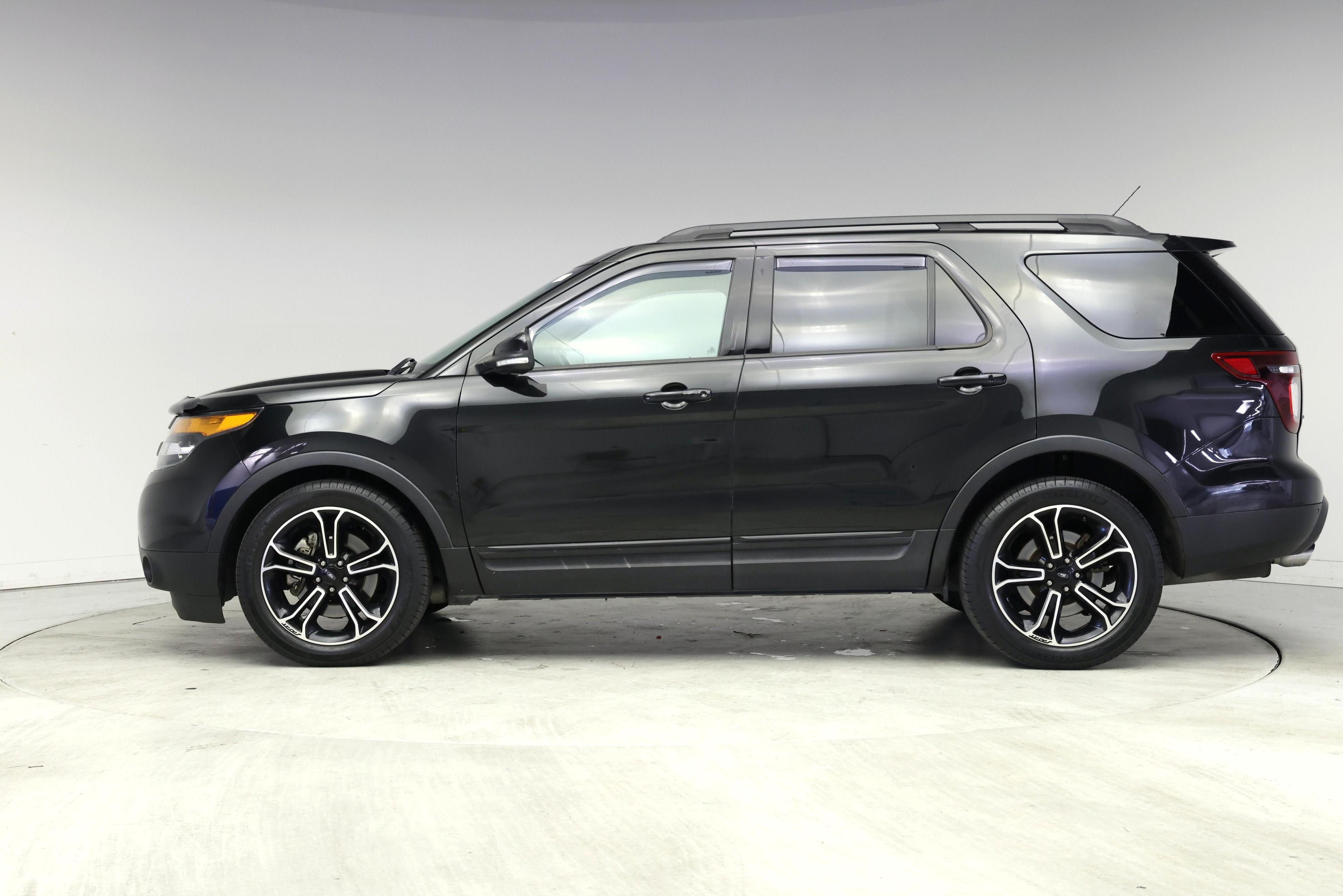 Thumbnail: 2015 Ford Explorer - 3