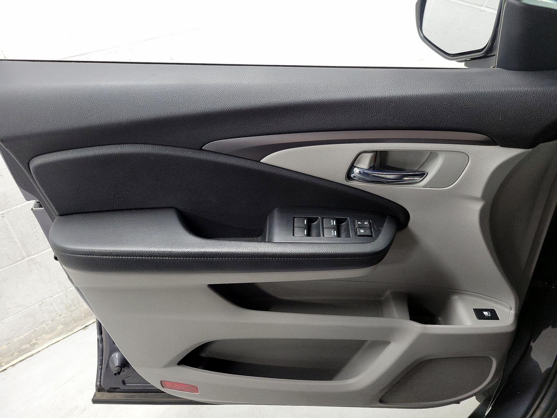 Thumbnail: 2021 Honda Pilot - 12