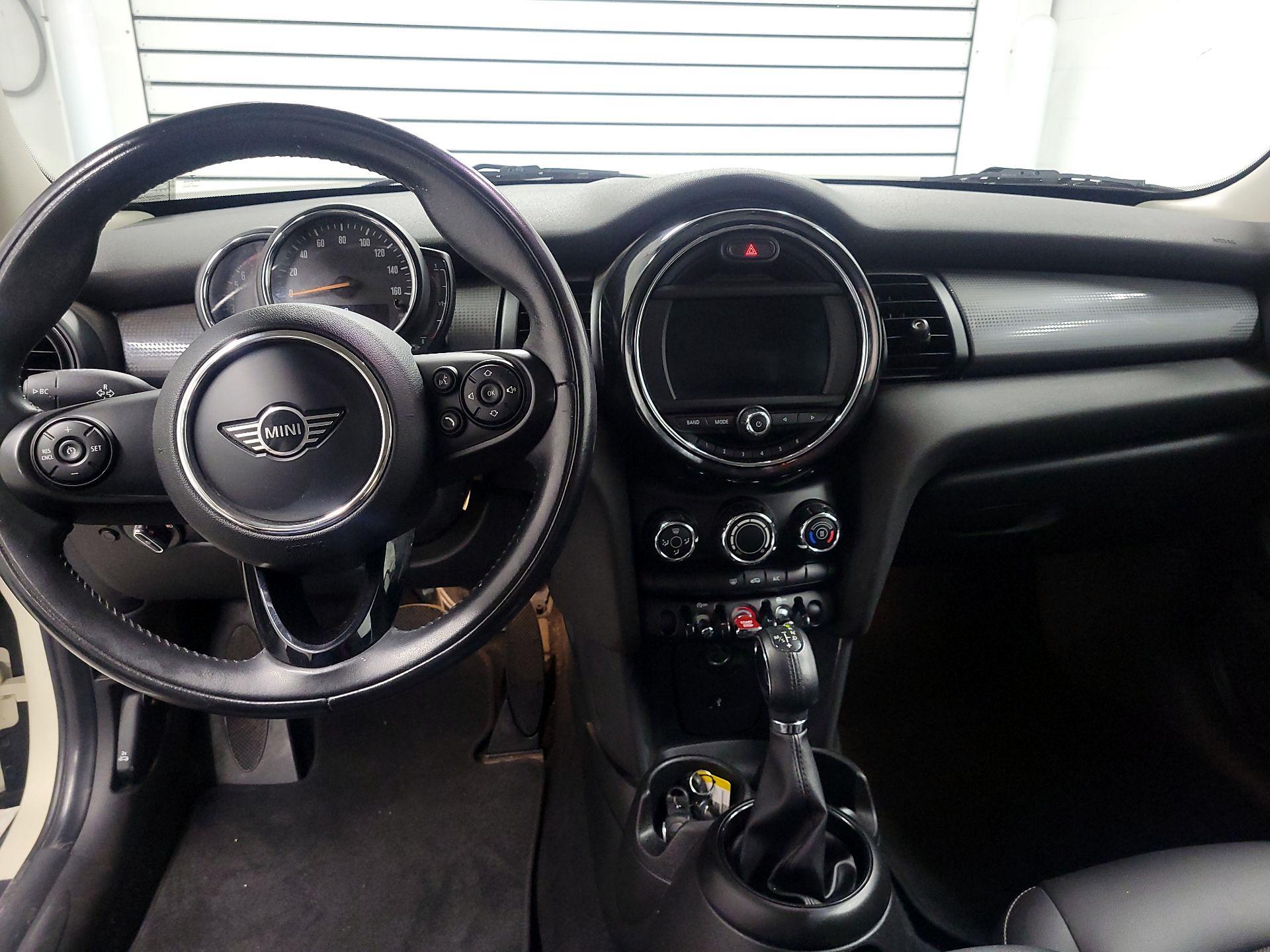 Thumbnail: 2019 MINI Cooper Hardtop - 9