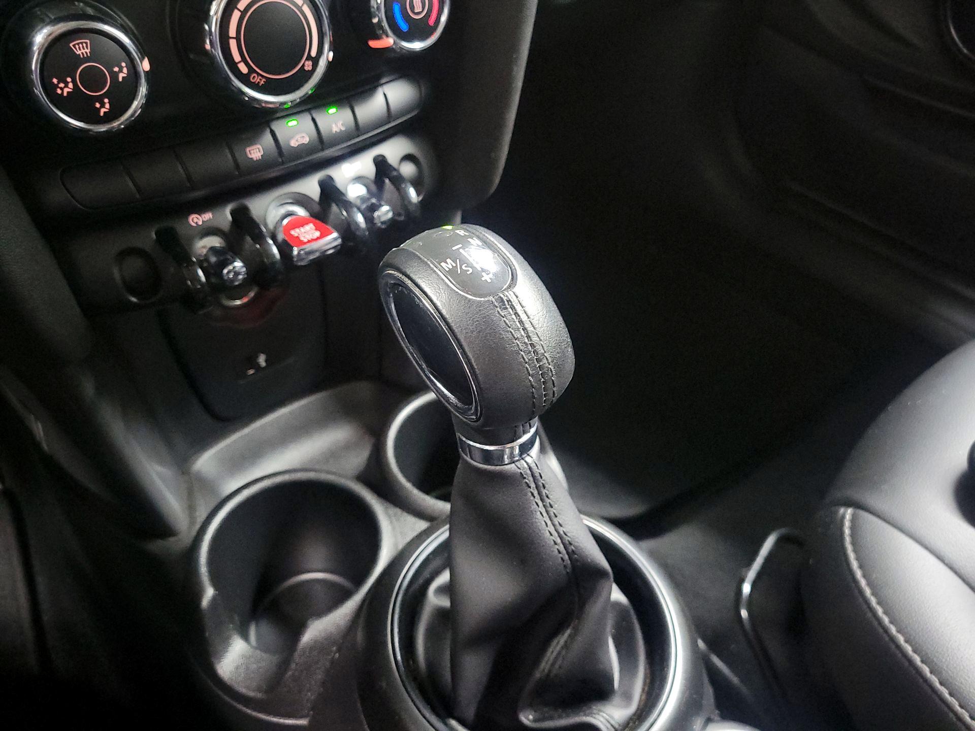 Thumbnail: 2019 MINI Cooper Hardtop - 15