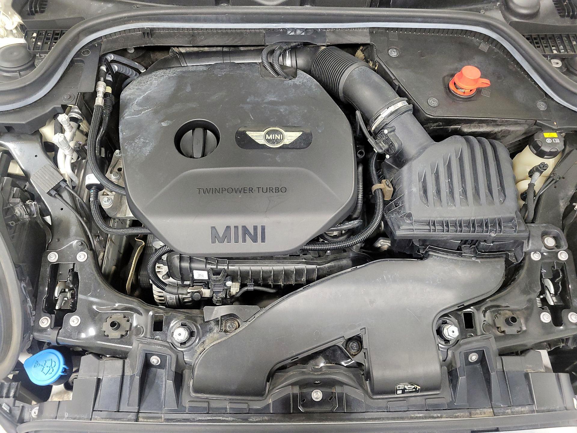 Thumbnail: 2019 MINI Cooper Hardtop - 17