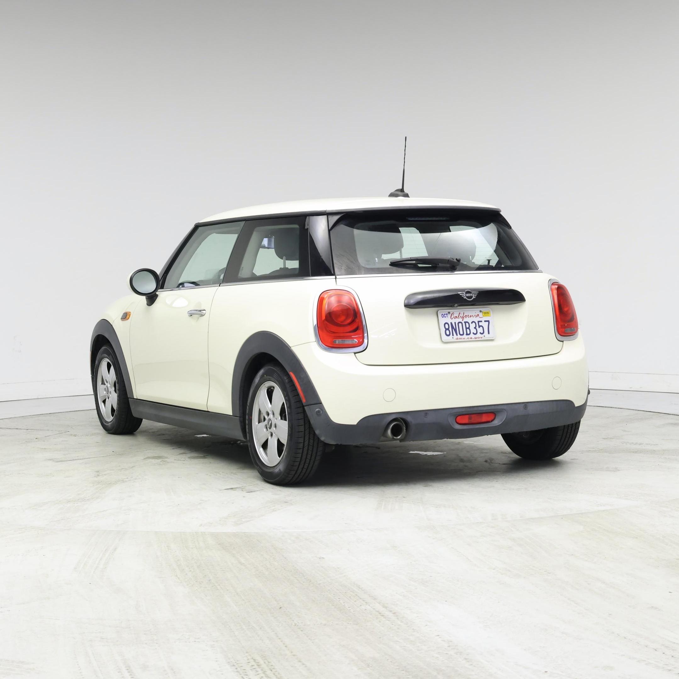 Thumbnail: 2019 MINI Cooper Hardtop - 2