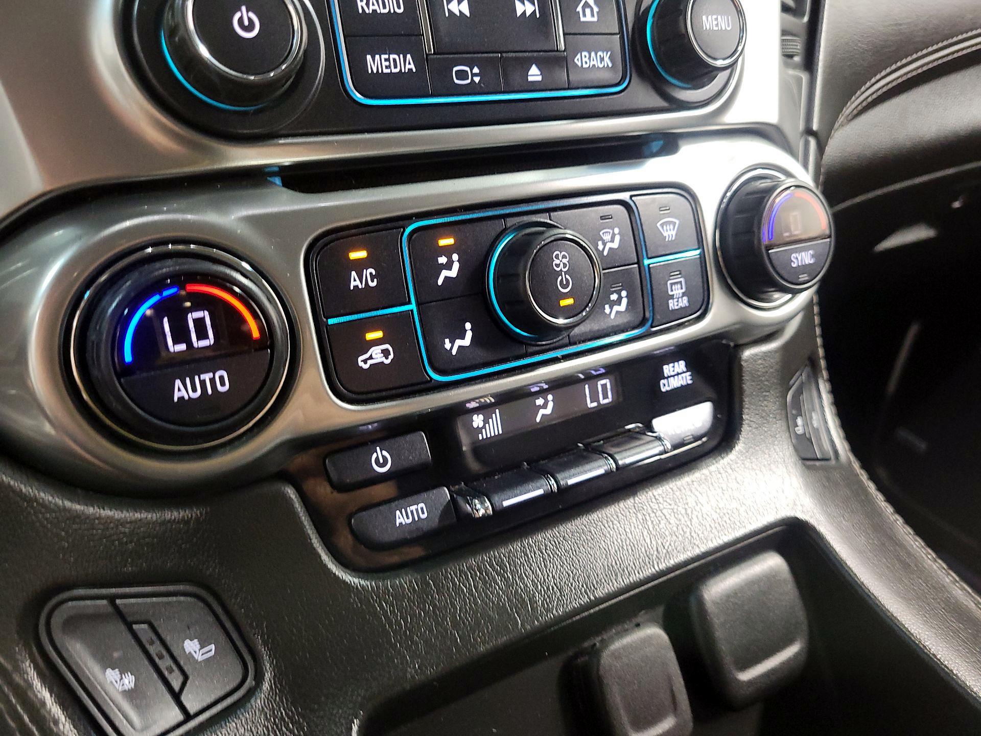 Thumbnail: 2019 Chevrolet Suburban - 14
