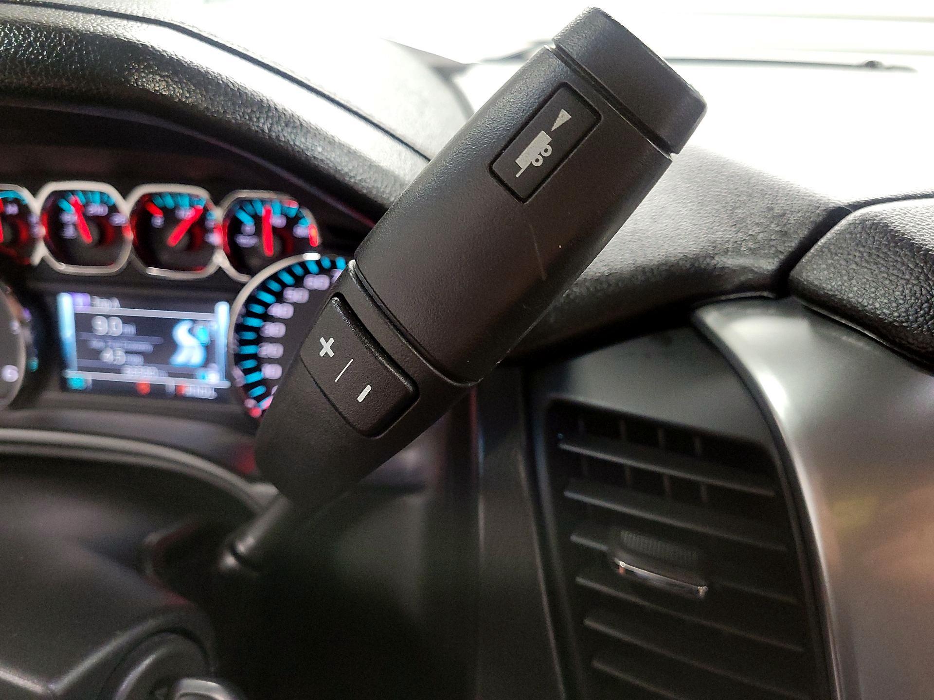 Thumbnail: 2019 Chevrolet Suburban - 15