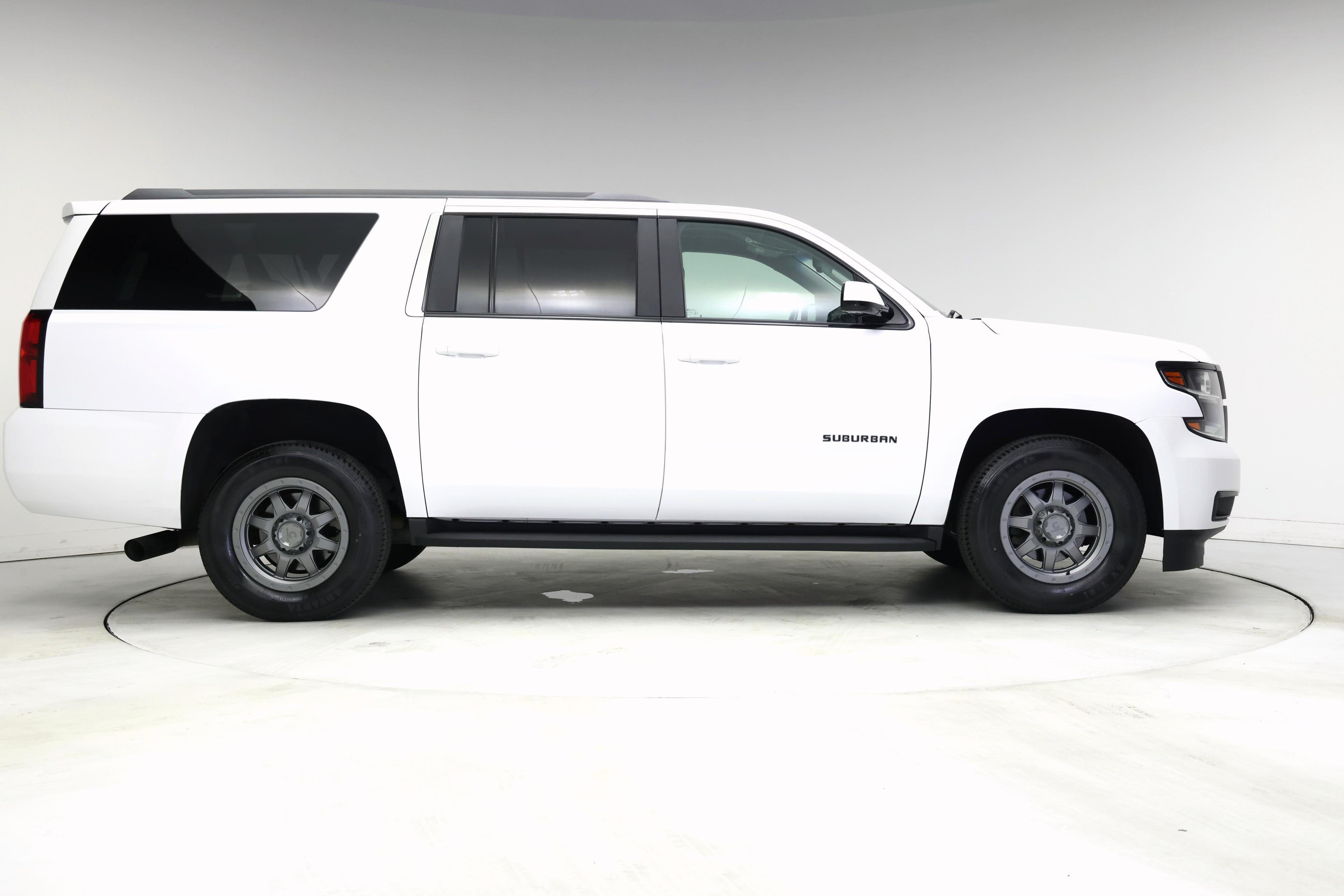 Thumbnail: 2019 Chevrolet Suburban - 7