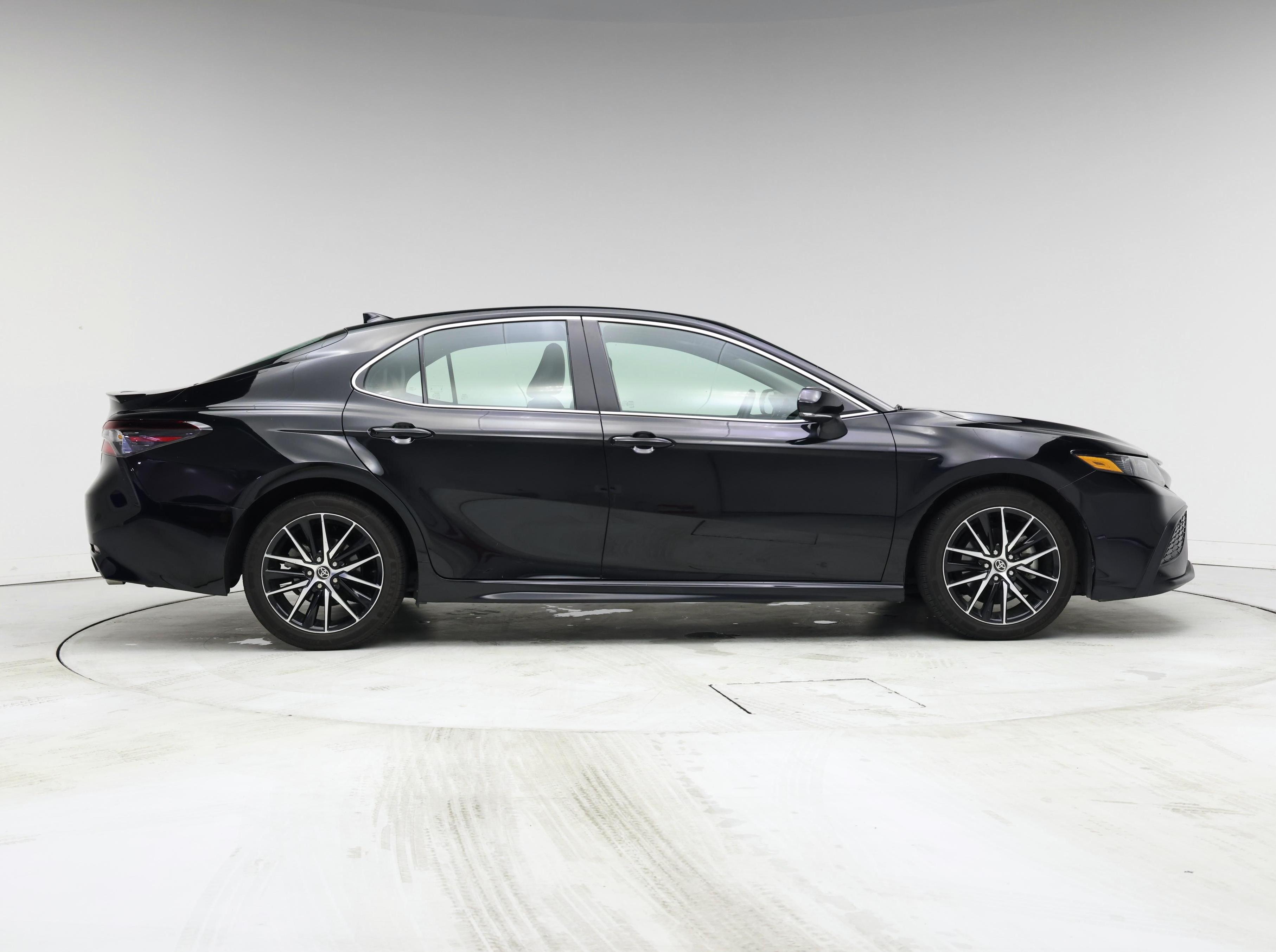 Thumbnail: 2023 Toyota Camry - 7