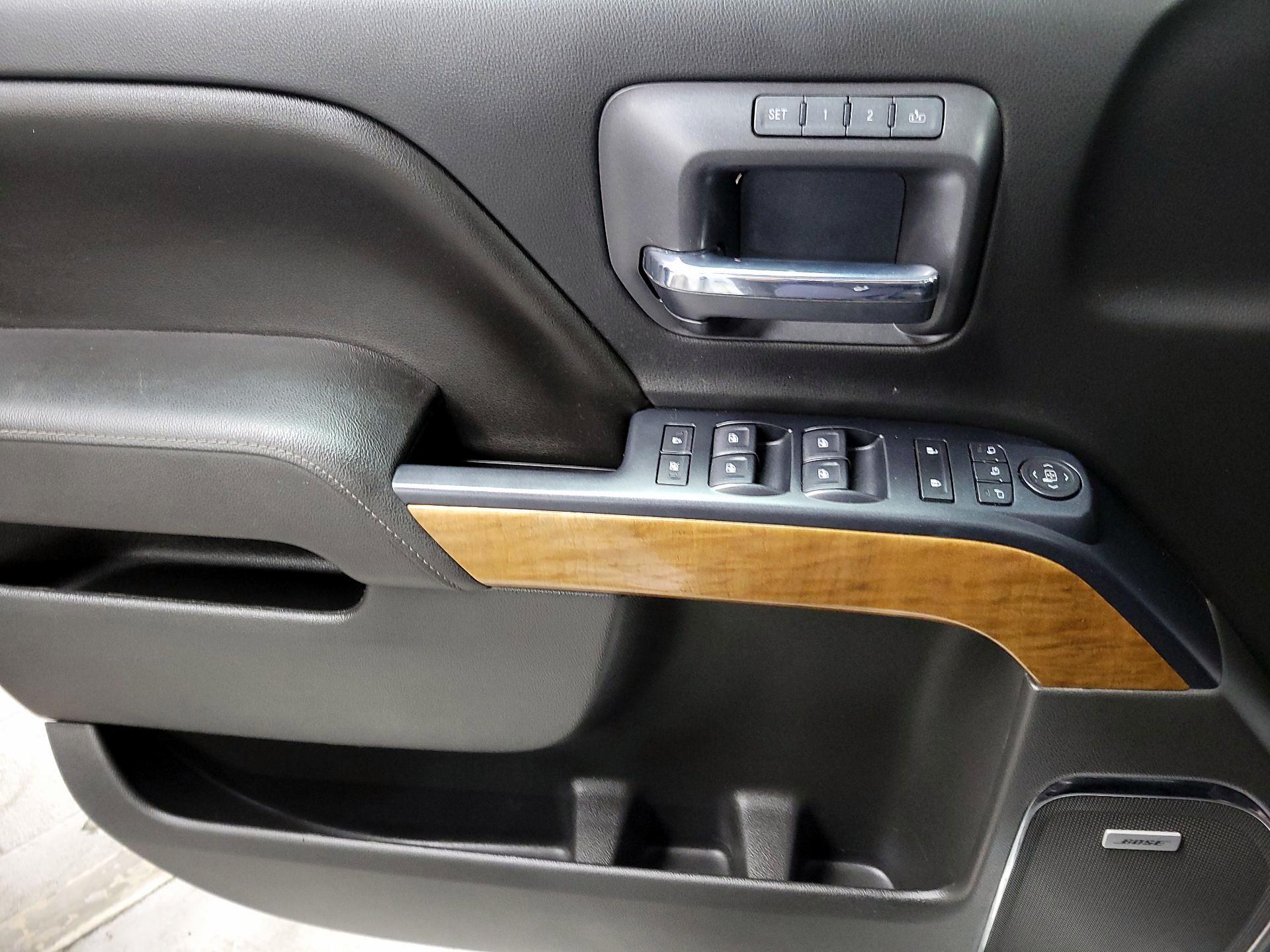 Thumbnail: 2017 Chevrolet Silverado 1500 - 12