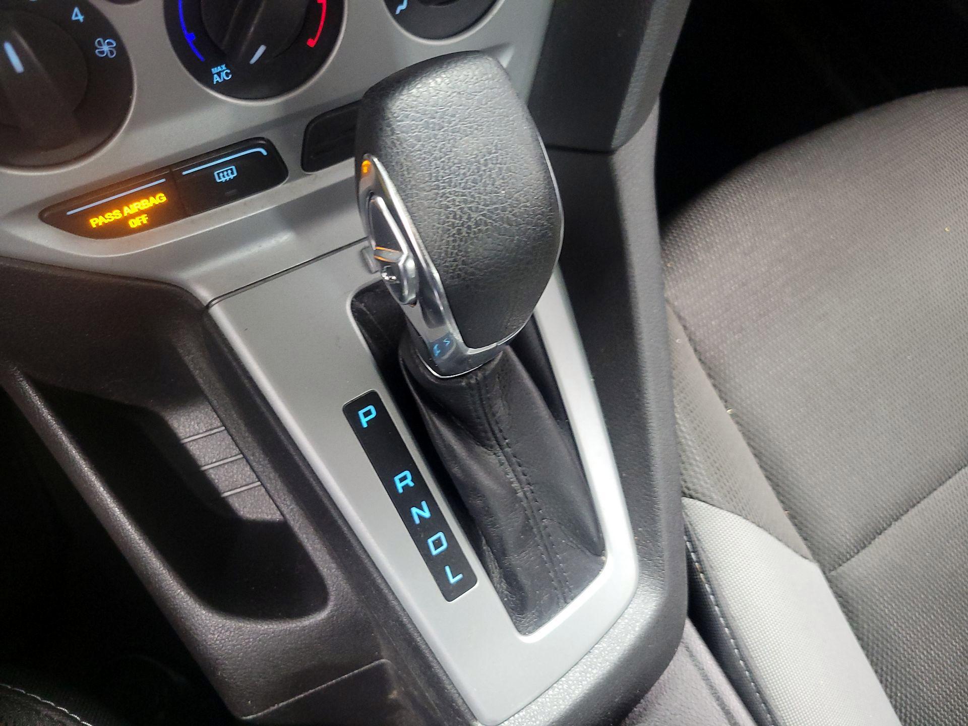 Thumbnail: 2014 Ford Focus - 15