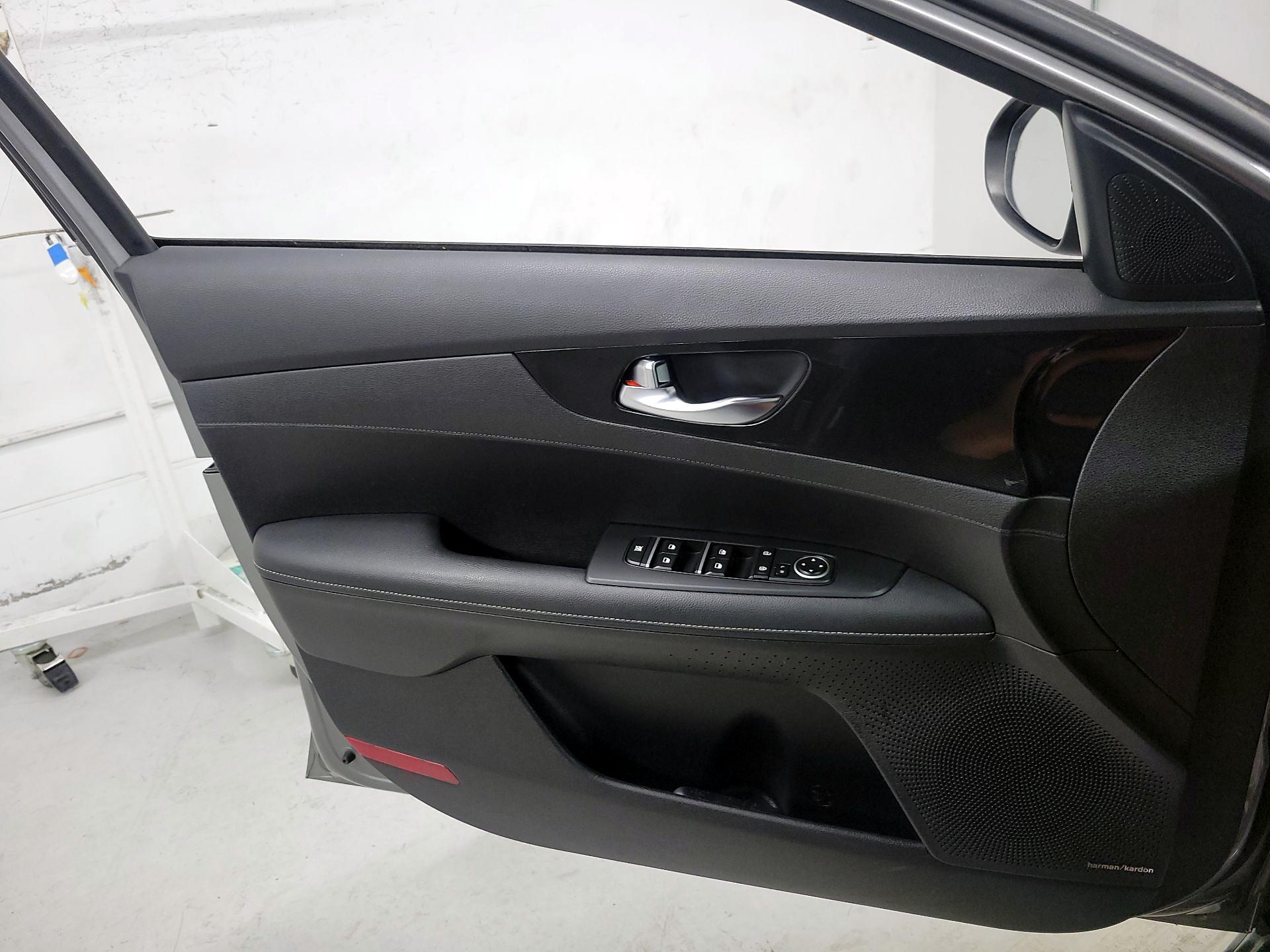 Thumbnail: 2023 Kia Forte - 12
