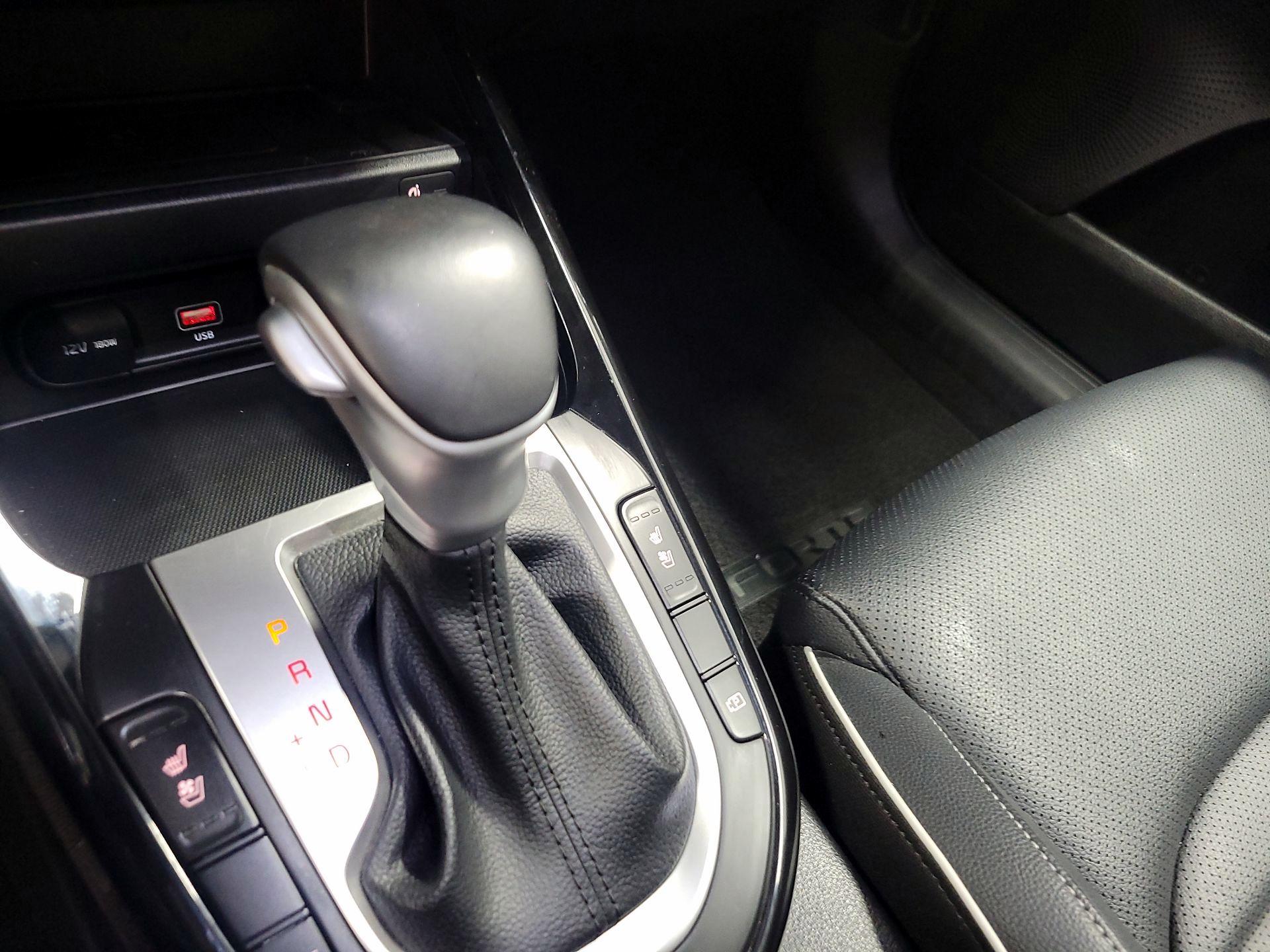 Thumbnail: 2023 Kia Forte - 16