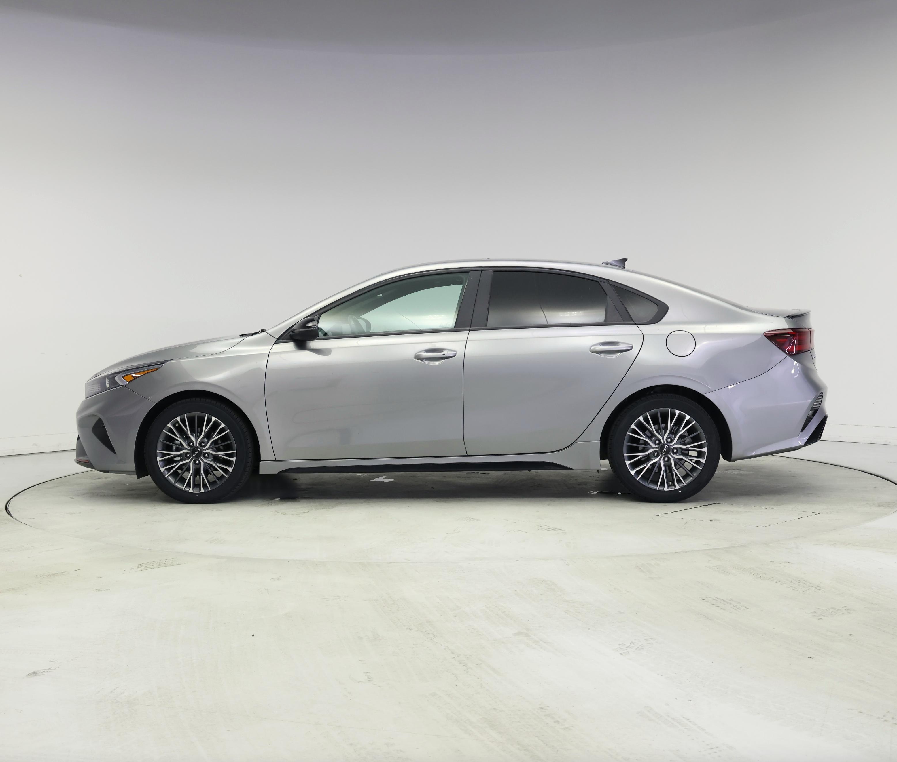 Thumbnail: 2023 Kia Forte - 3
