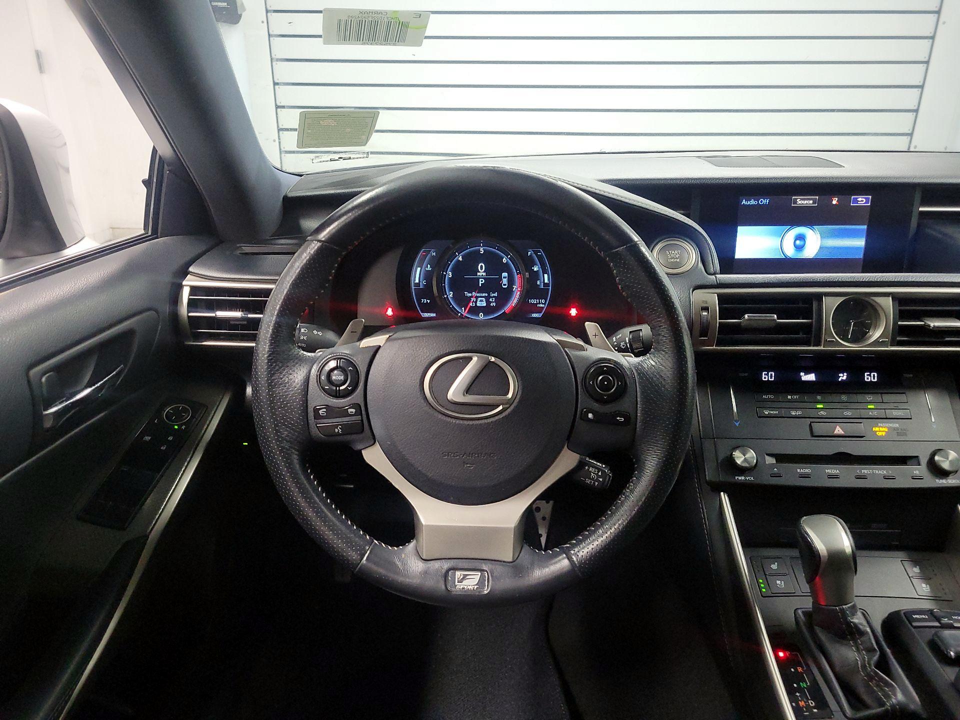Thumbnail: 2015 Lexus IS - 10