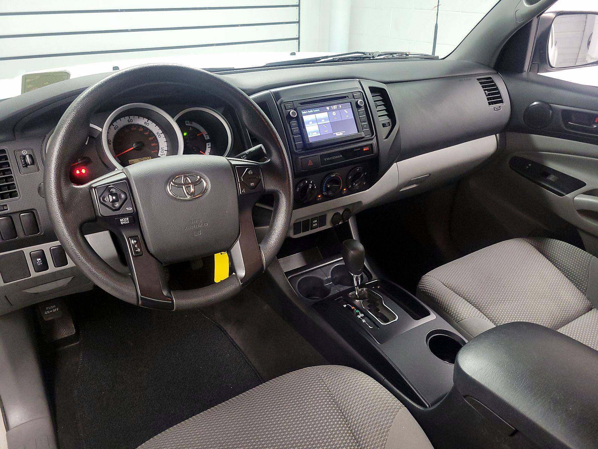 Thumbnail: 2015 Toyota Tacoma - 9