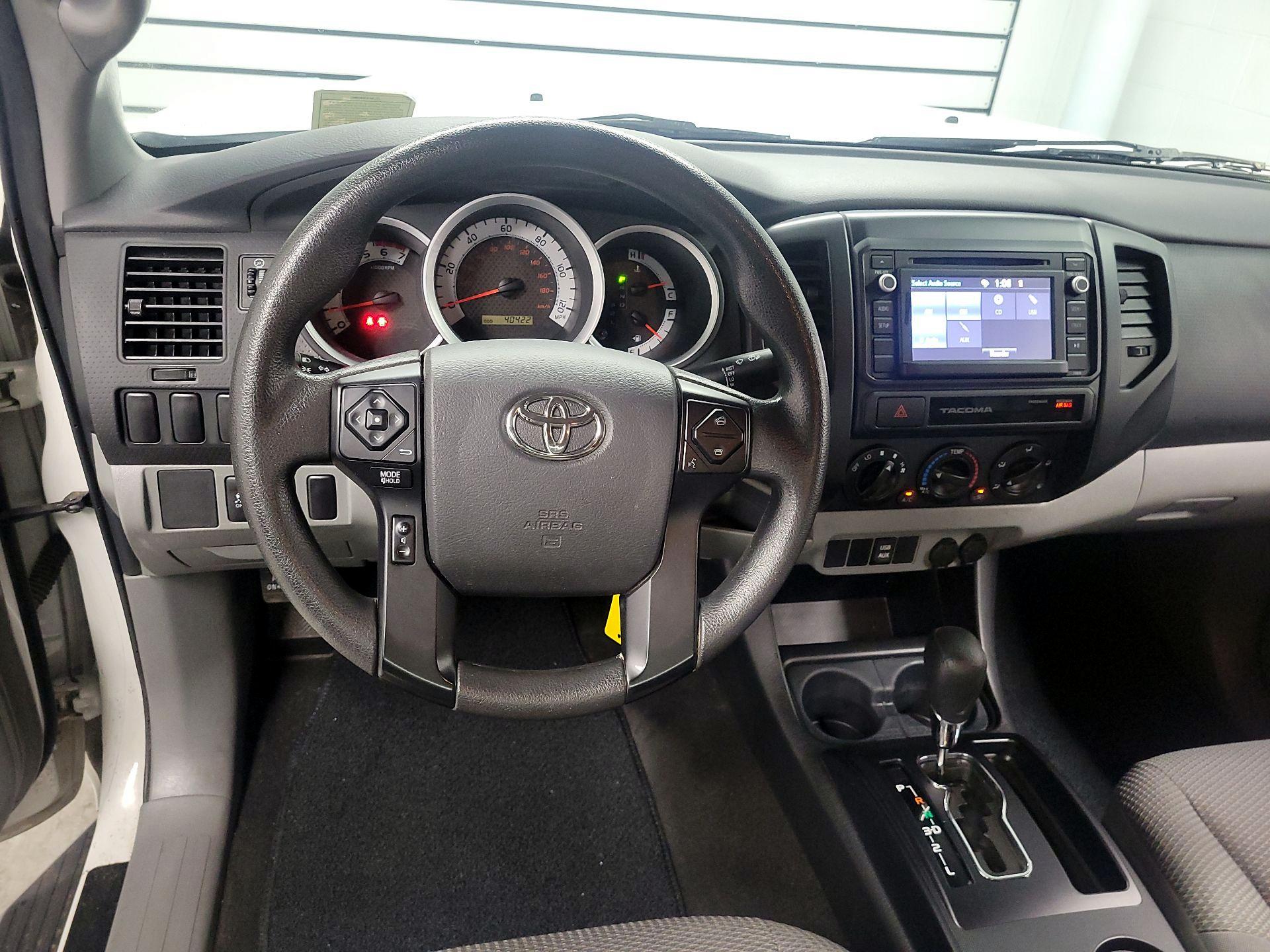 Thumbnail: 2015 Toyota Tacoma - 10