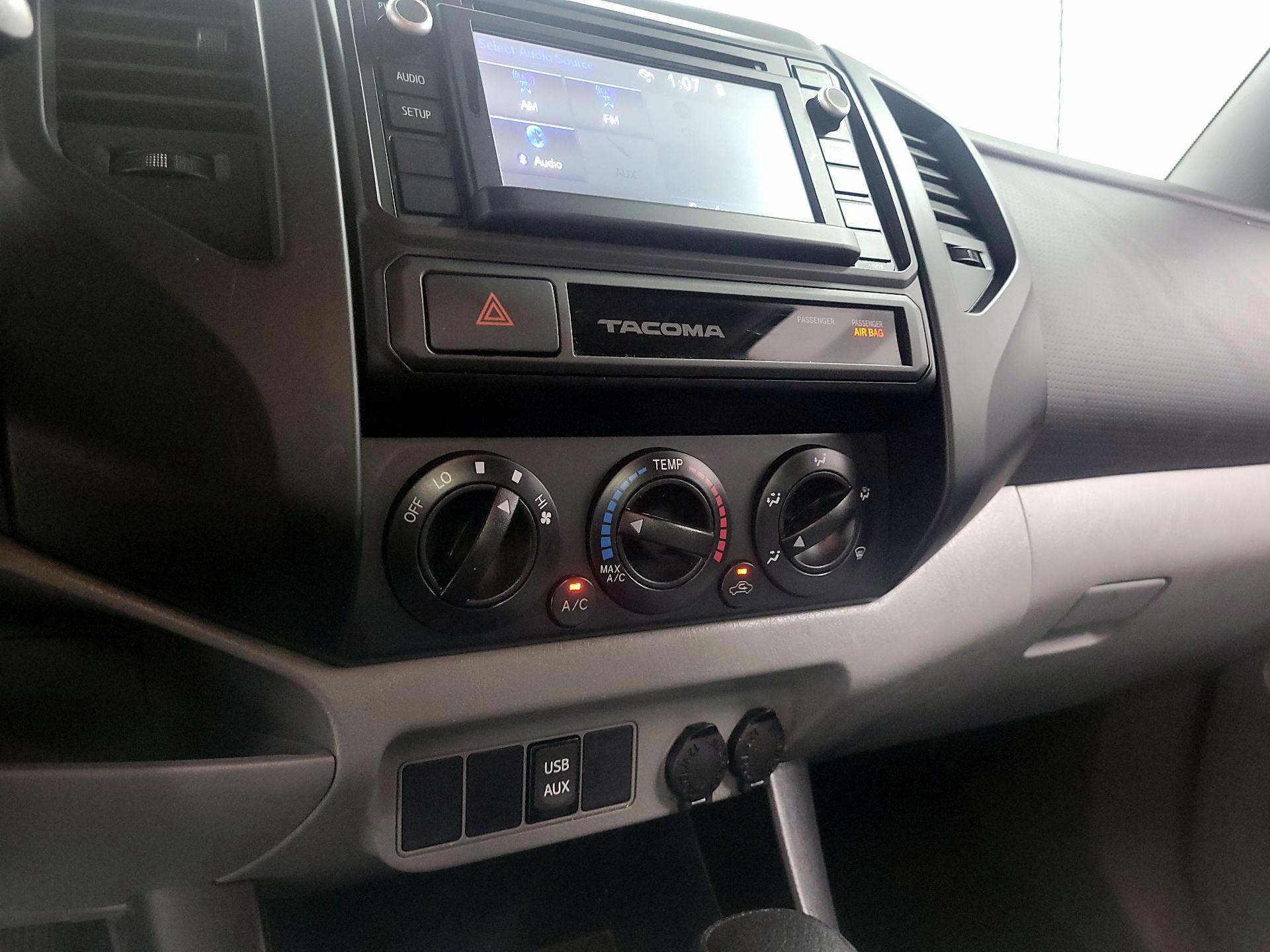 Thumbnail: 2015 Toyota Tacoma - 14