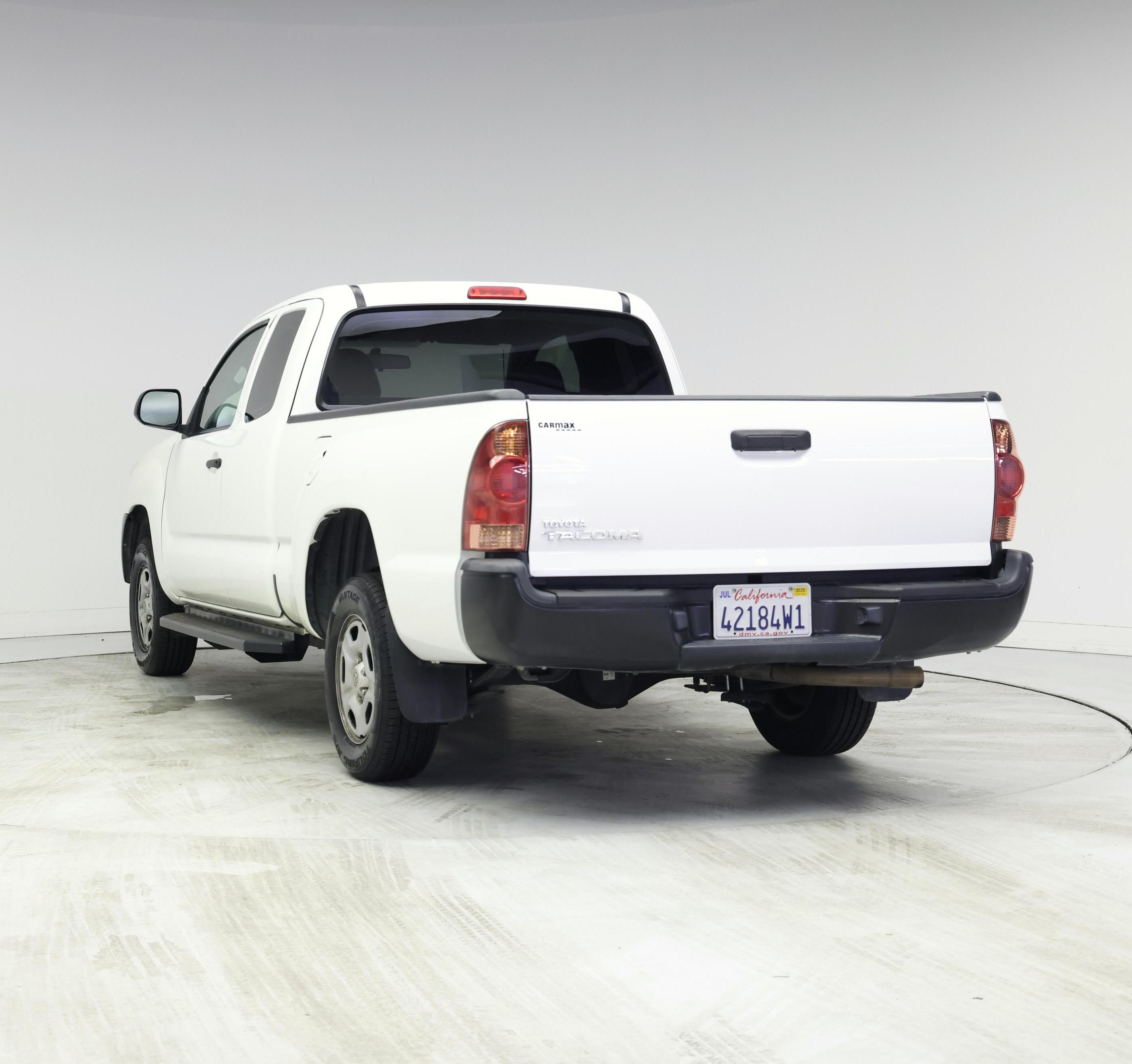 Thumbnail: 2015 Toyota Tacoma - 2