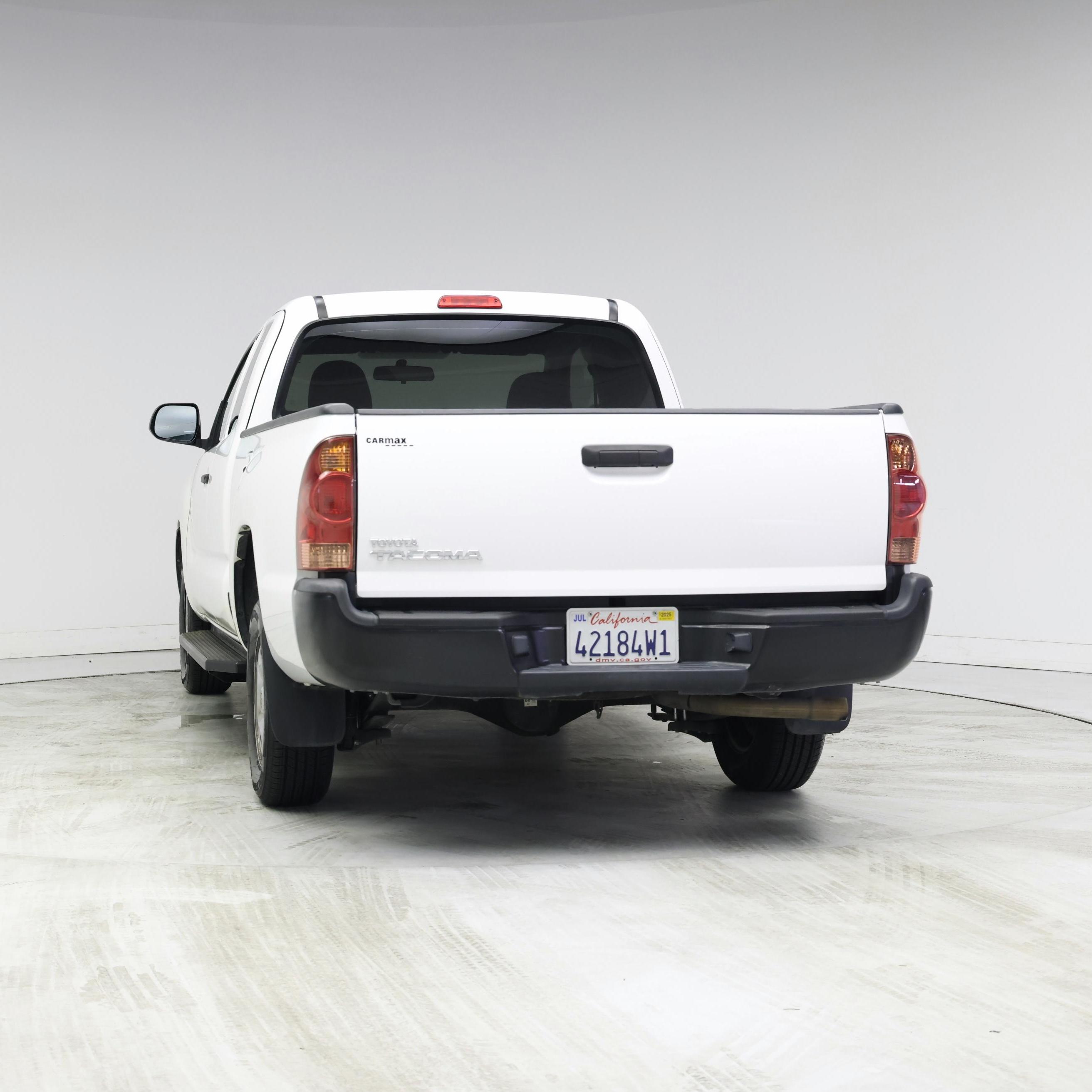 Thumbnail: 2015 Toyota Tacoma - 6