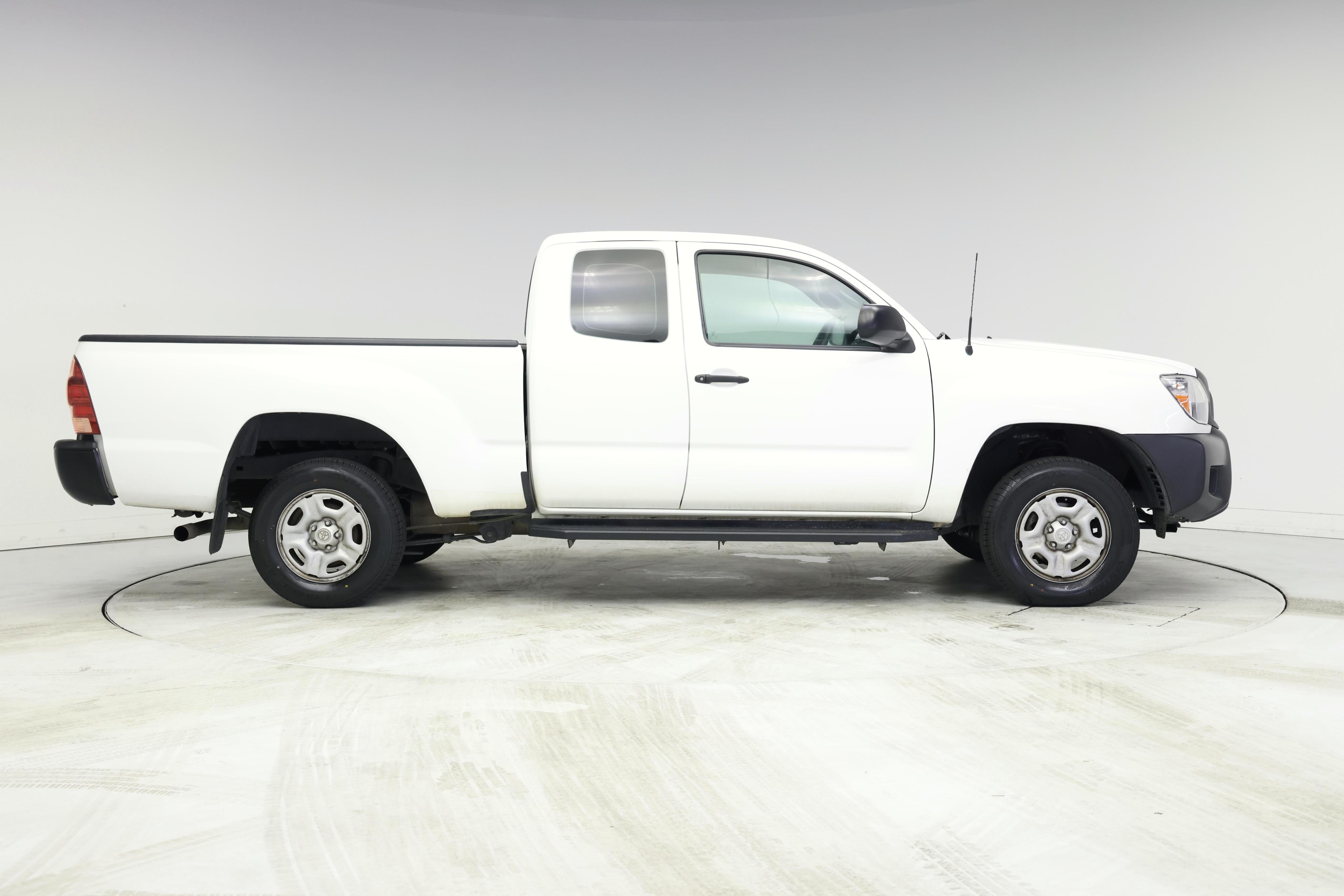 Thumbnail: 2015 Toyota Tacoma - 7