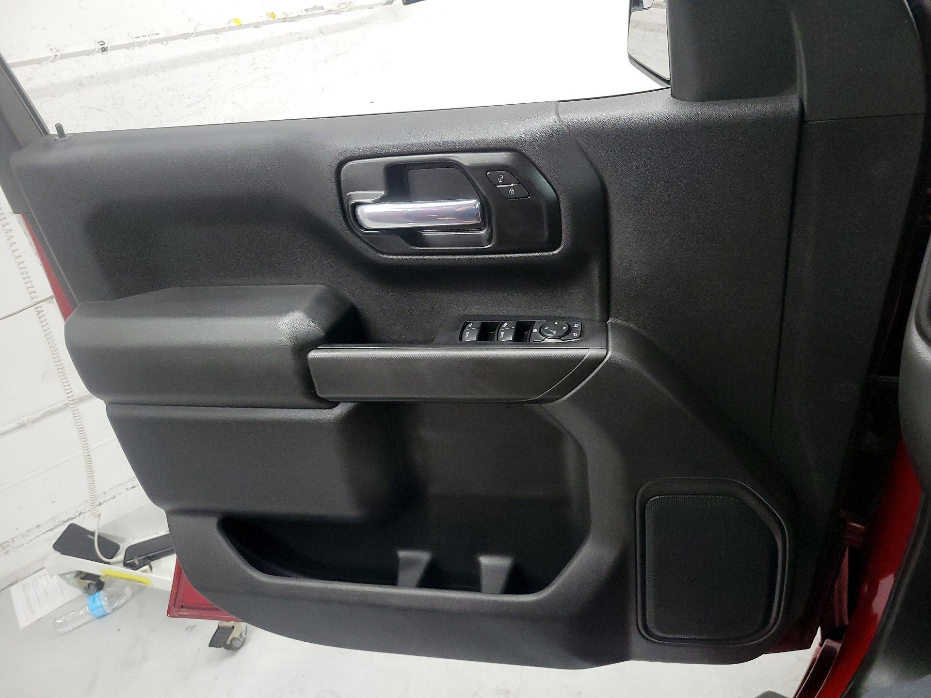 Thumbnail: 2021 Chevrolet Silverado 1500 - 12